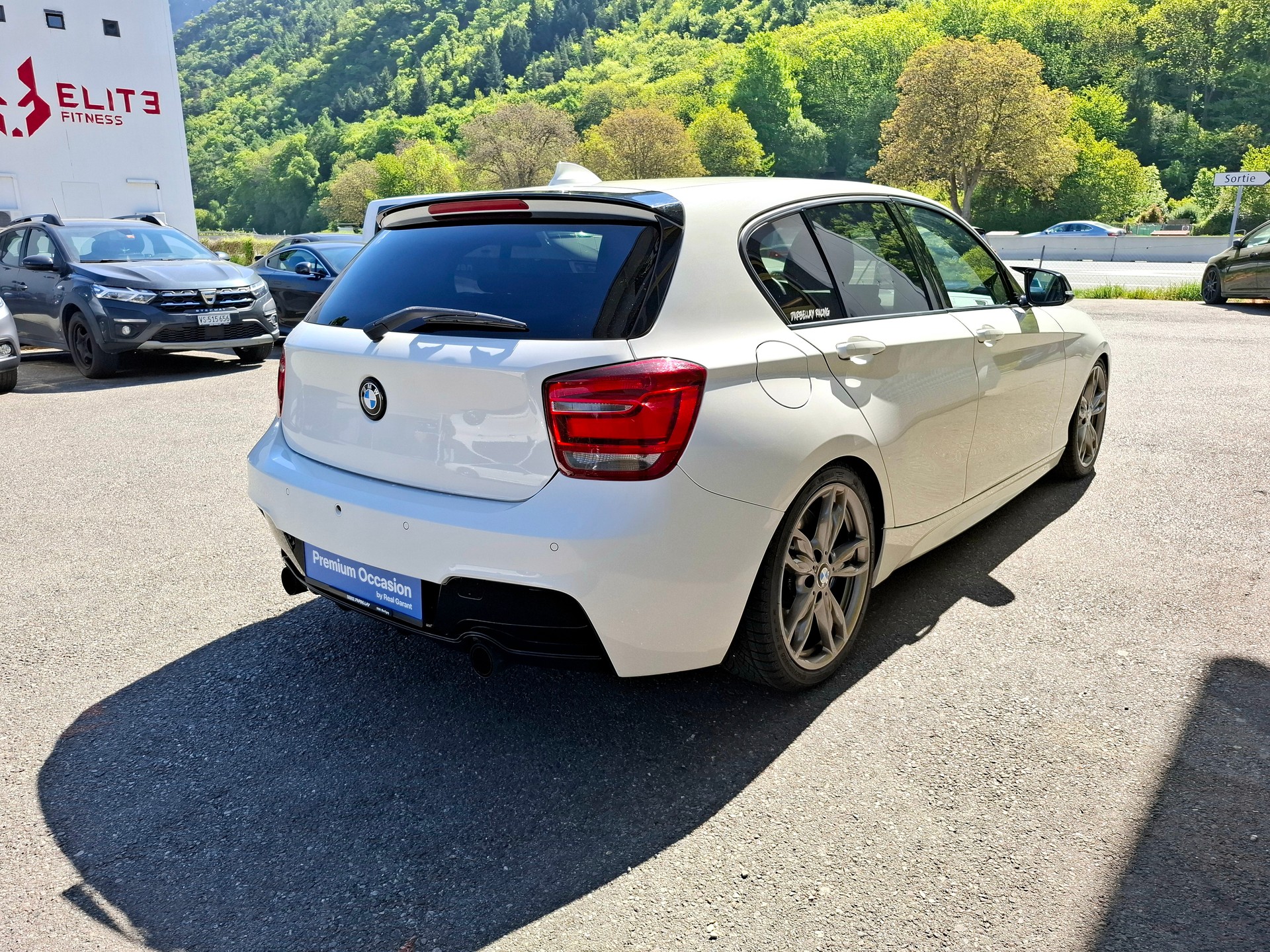 BMW M135i xDrive Steptronic-image-4