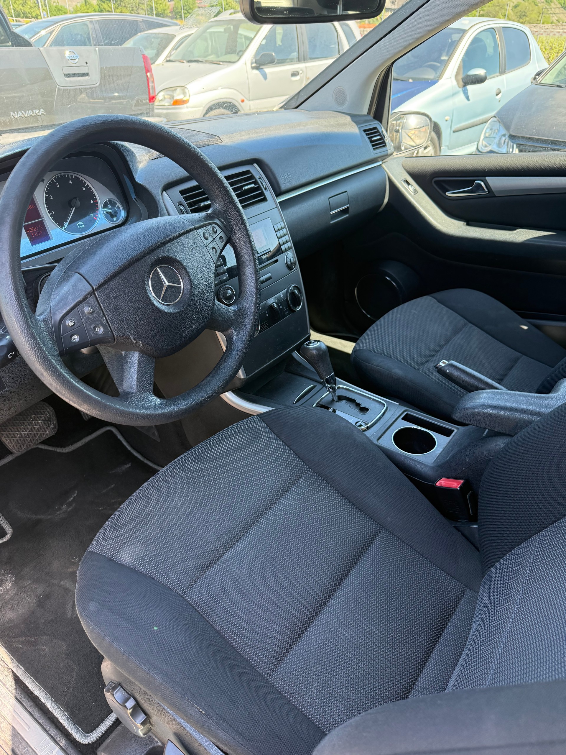MERCEDES-BENZ B 170-image-9
