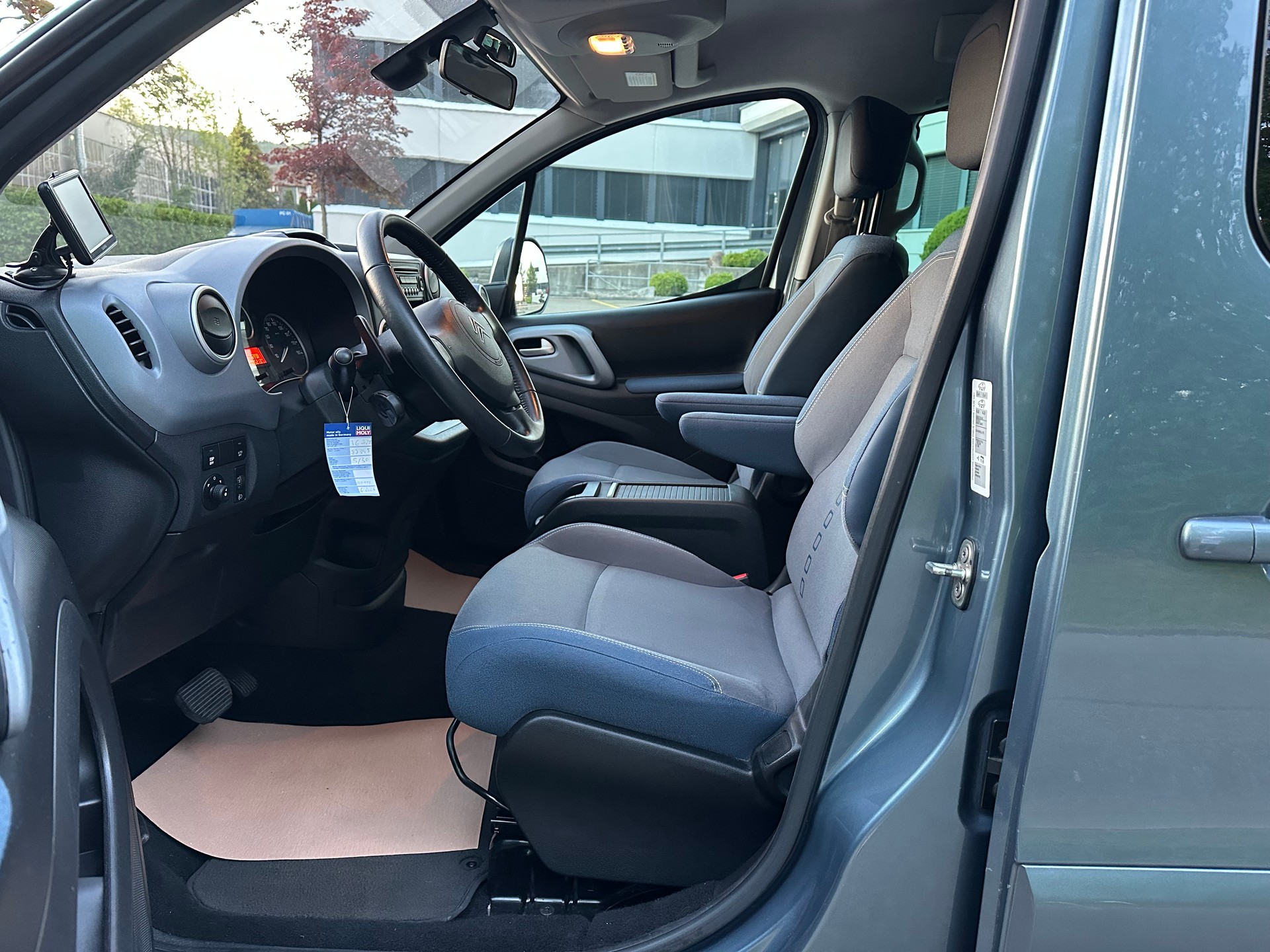CITROEN Berlingo 1.6 e-HDi Multispace BMP6-image-8