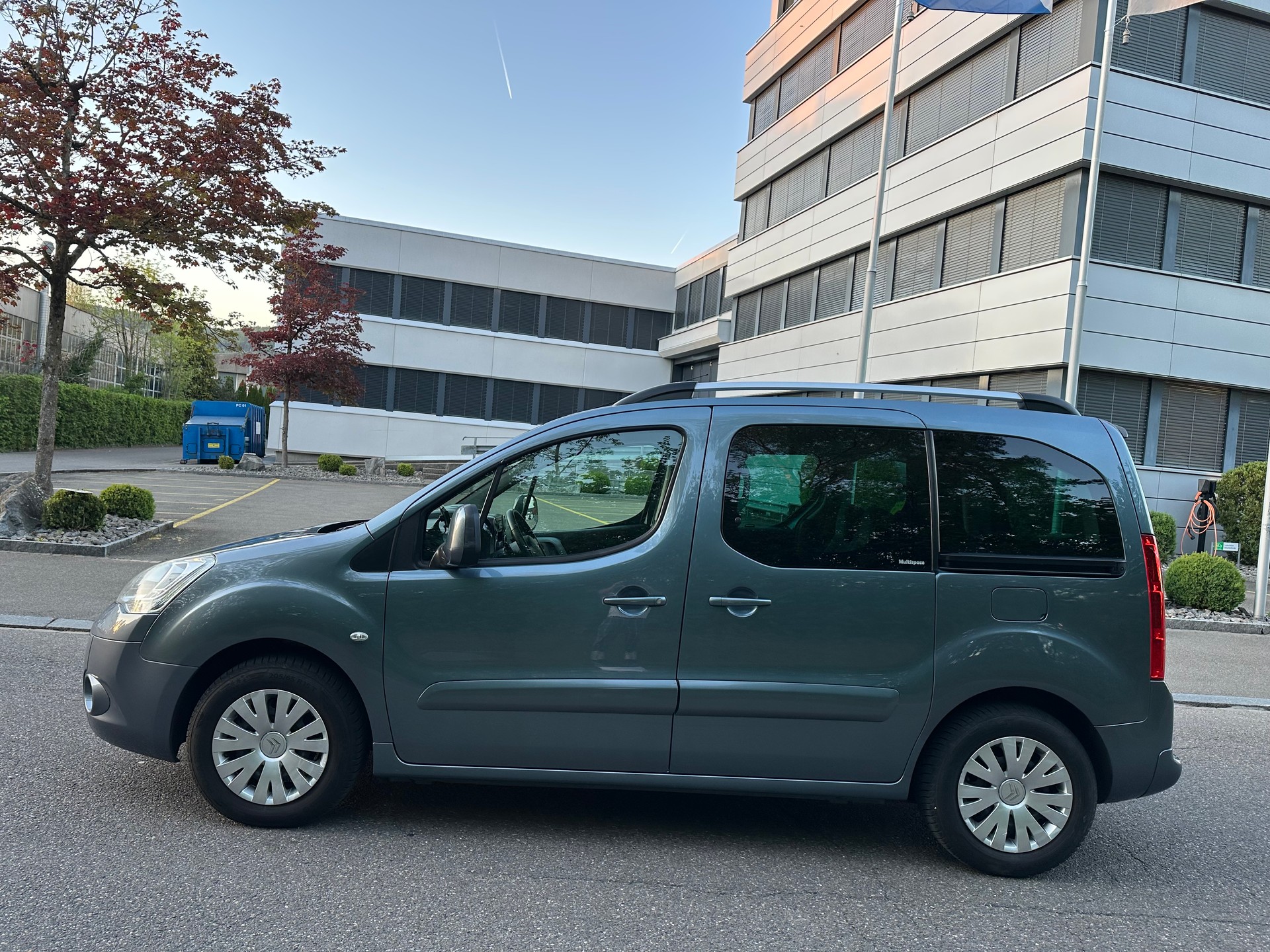 CITROEN Berlingo 1.6 e-HDi Multispace BMP6-image-6