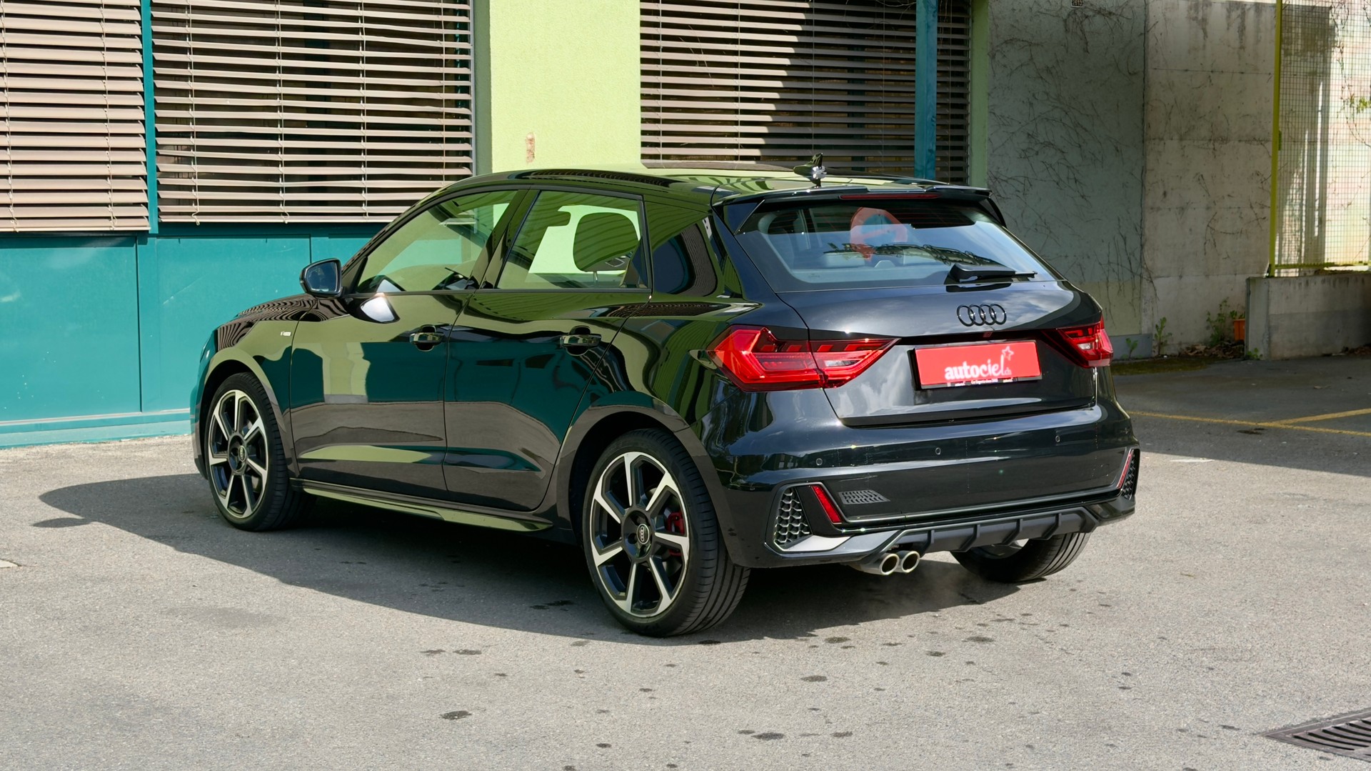 AUDI A1 Sportback 40 TFSI S Line S-tronic-image-2