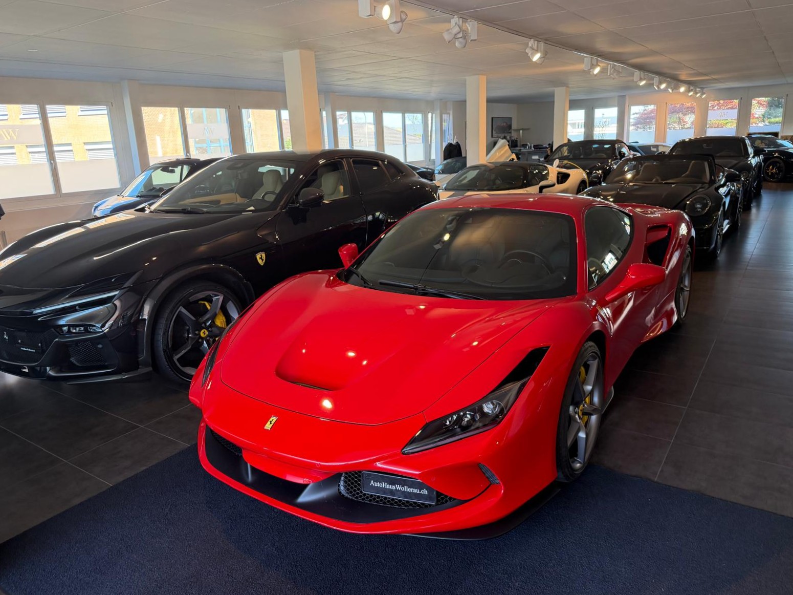 FERRARI F8 Tributo 3.9 Turbo-image-14