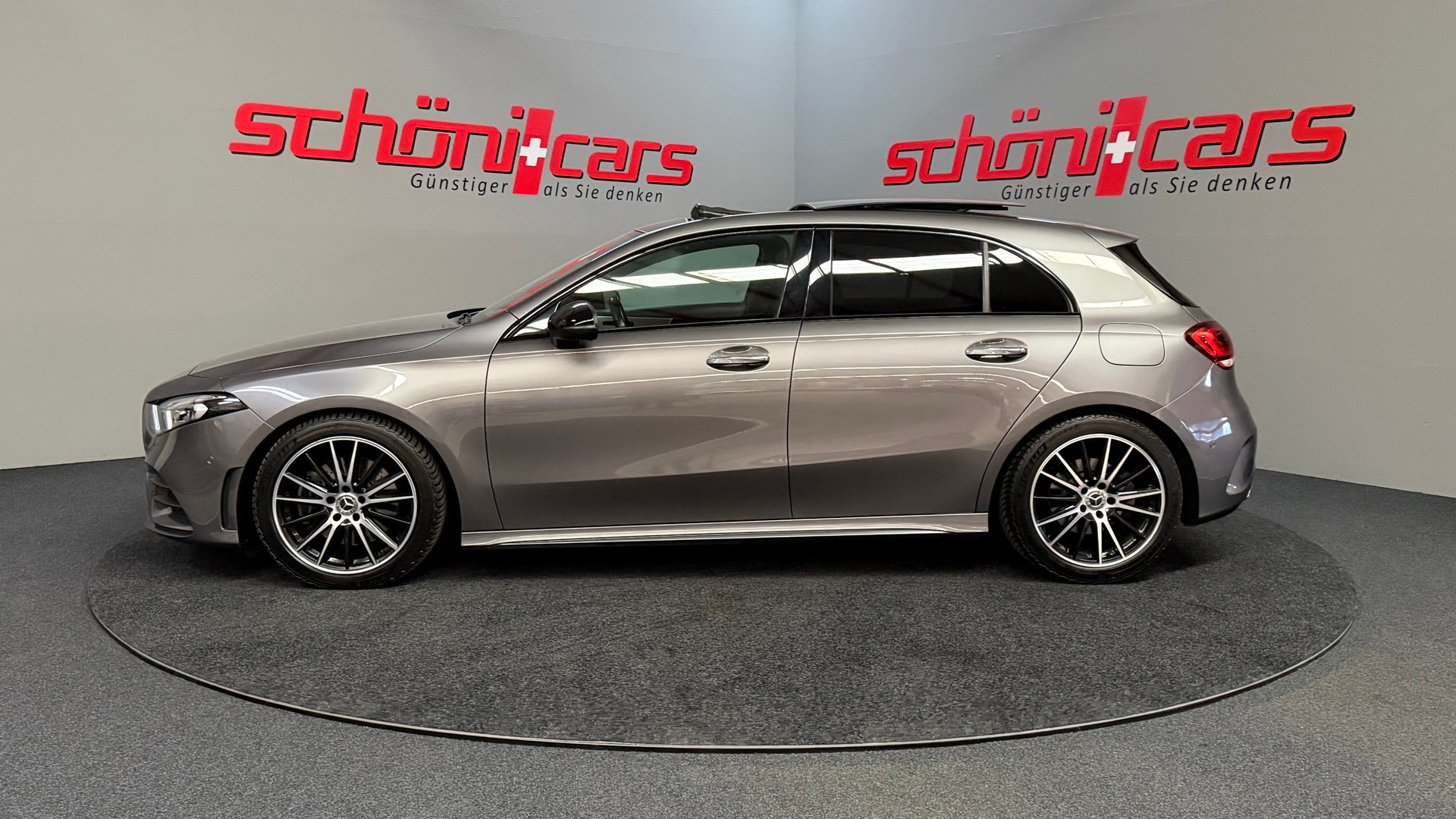 MERCEDES-BENZ A 220 AMG Line 7G-DCT 4Matic-showroom-element-2