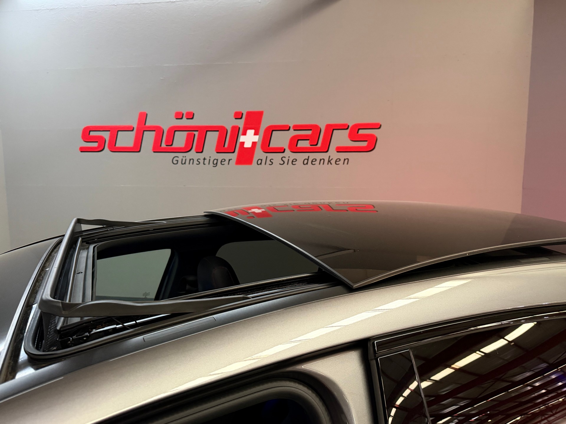 MERCEDES-BENZ A 220 AMG Line 7G-DCT 4Matic-image-12
