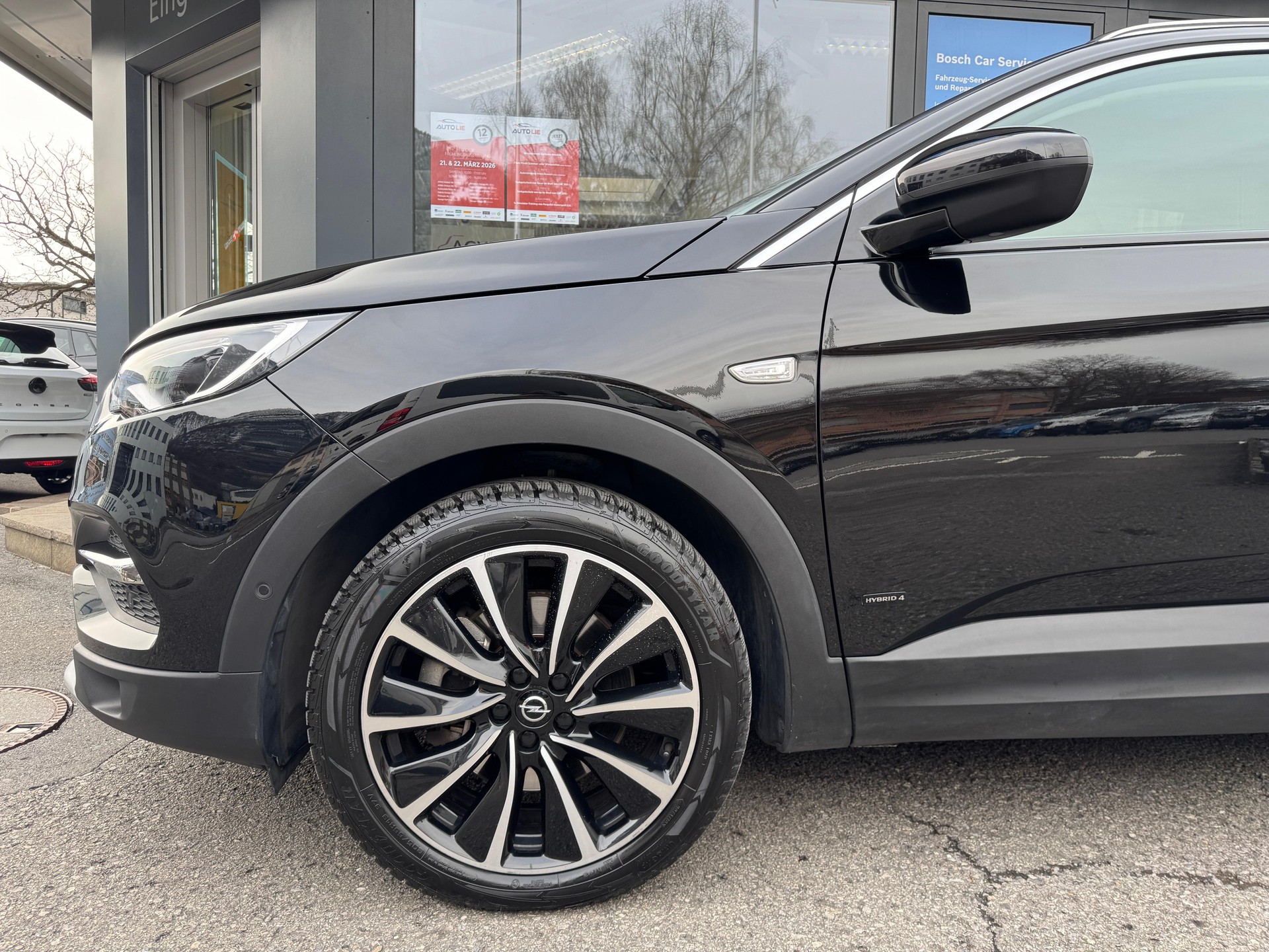OPEL Grandland X 1.6Turbo 4x4 PHEV Ultimate-image-1