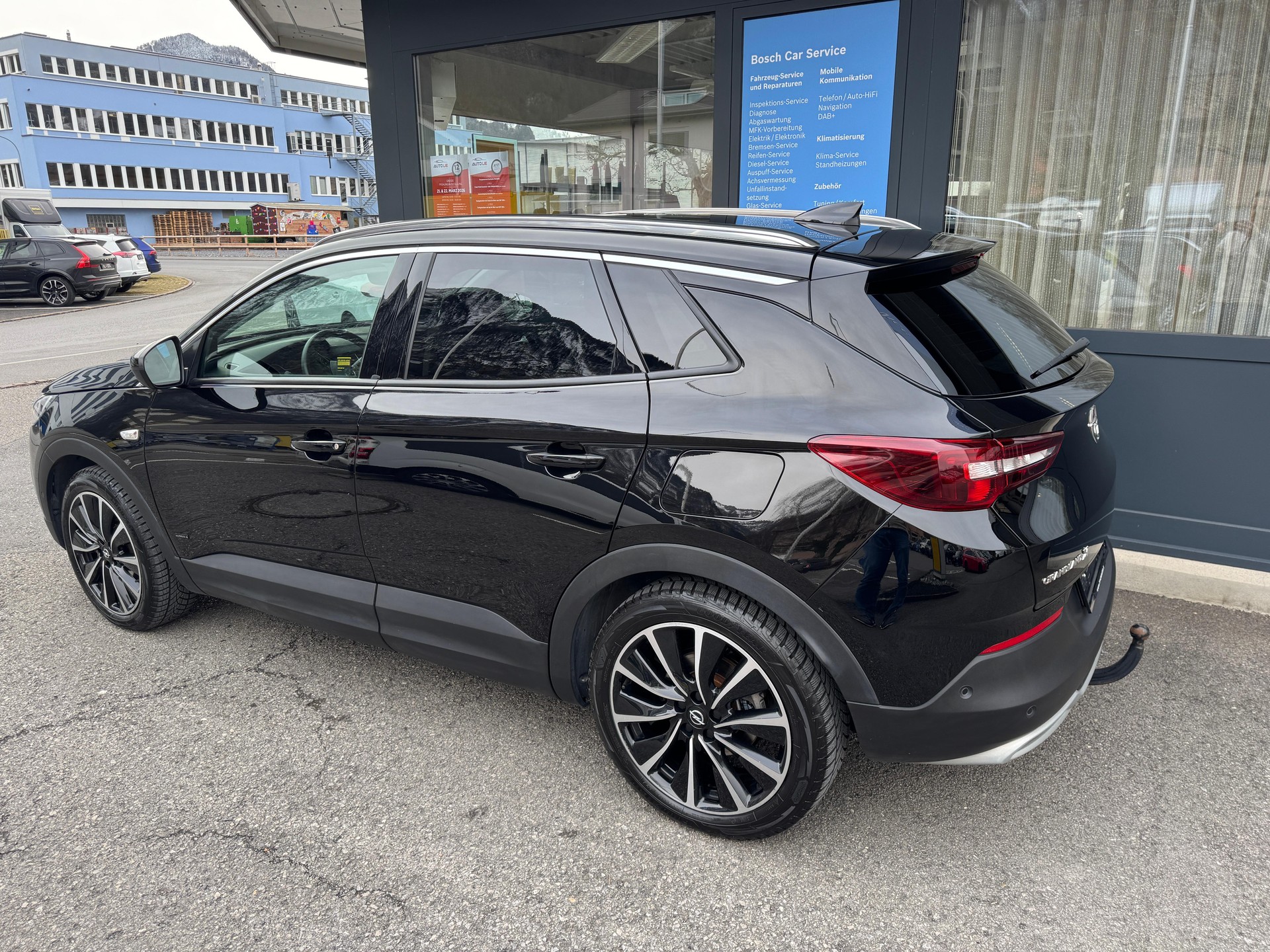 OPEL Grandland X 1.6Turbo 4x4 PHEV Ultimate-image-2