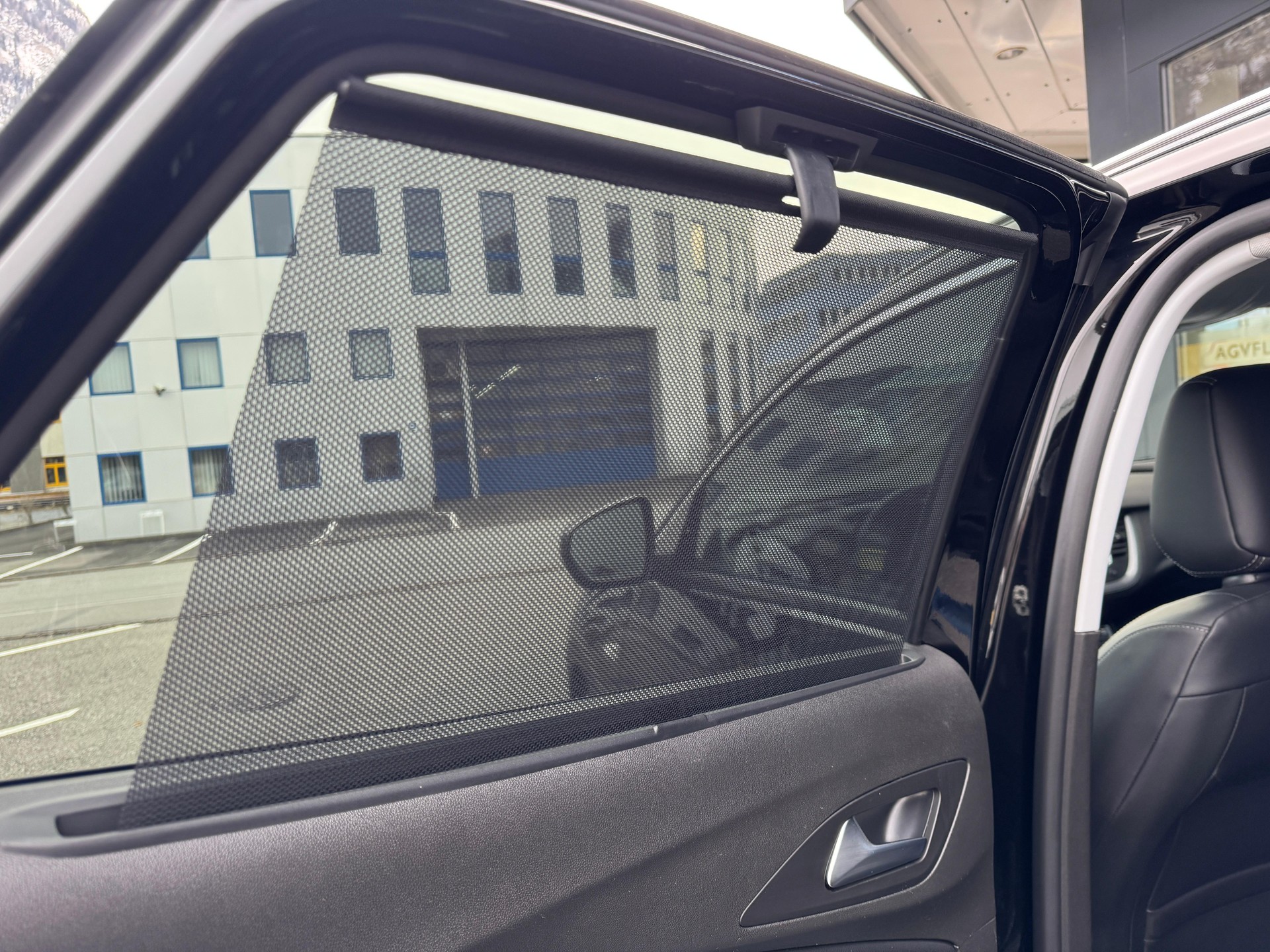 OPEL Grandland X 1.6Turbo 4x4 PHEV Ultimate-image-8