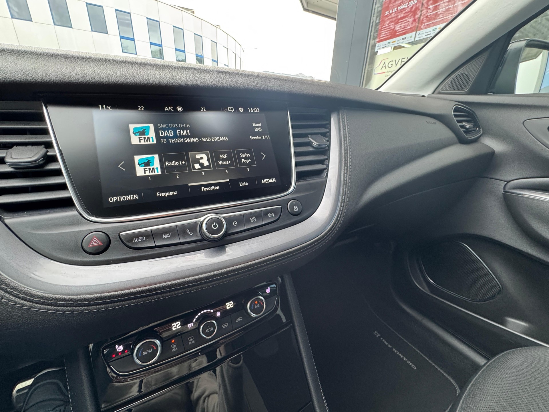 OPEL Grandland X 1.6Turbo 4x4 PHEV Ultimate-image-11