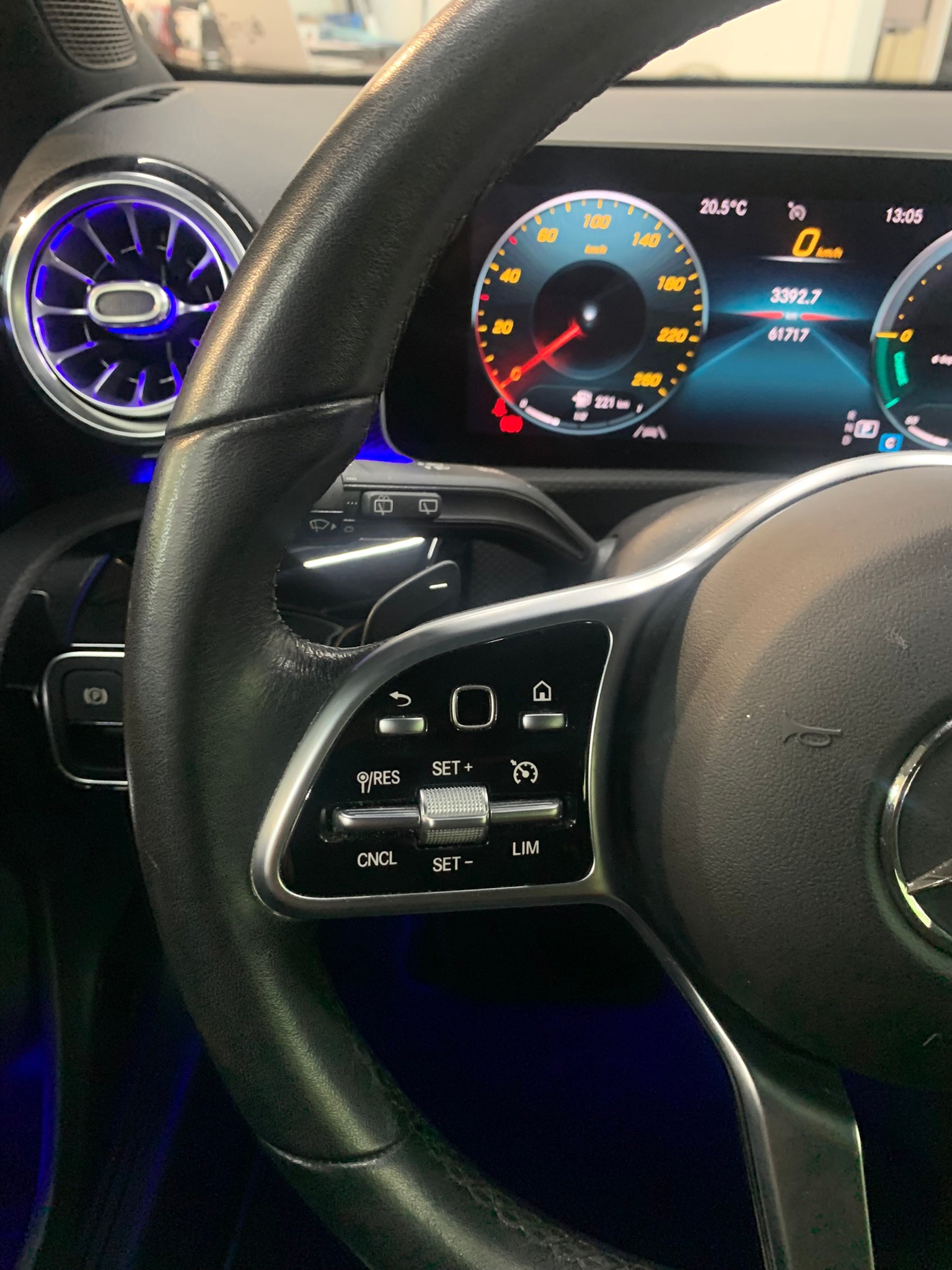 MERCEDES-BENZ A 200 Progressive 7G-DCT-image-20