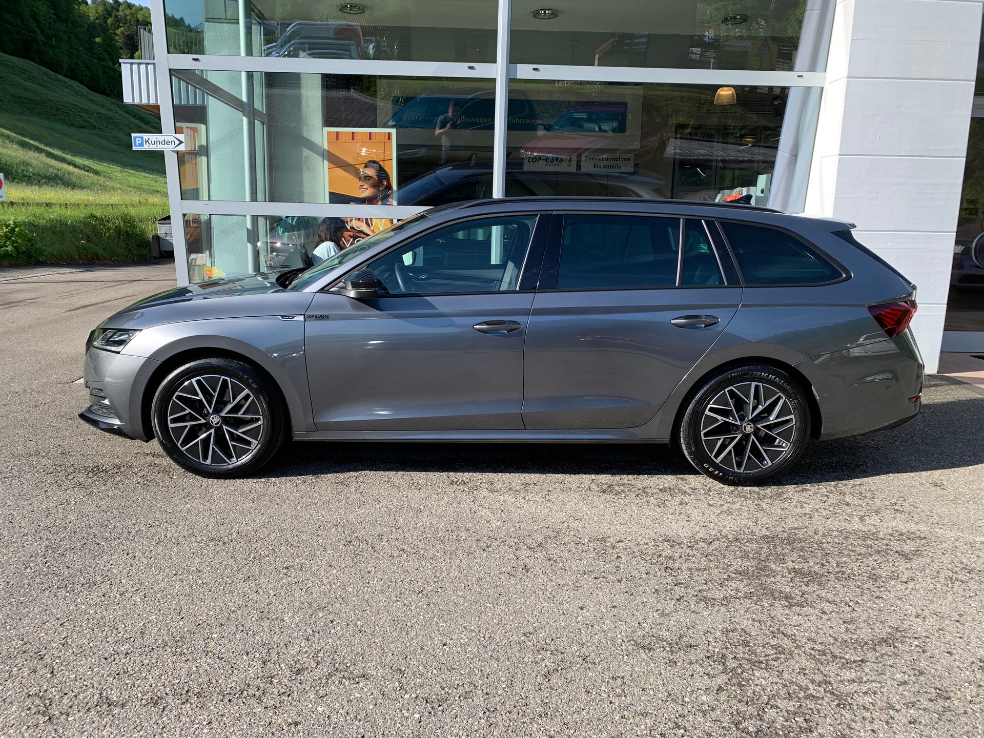 SKODA Octavia Combi 2.0 TSI SportLine DSG 4x4-image-4