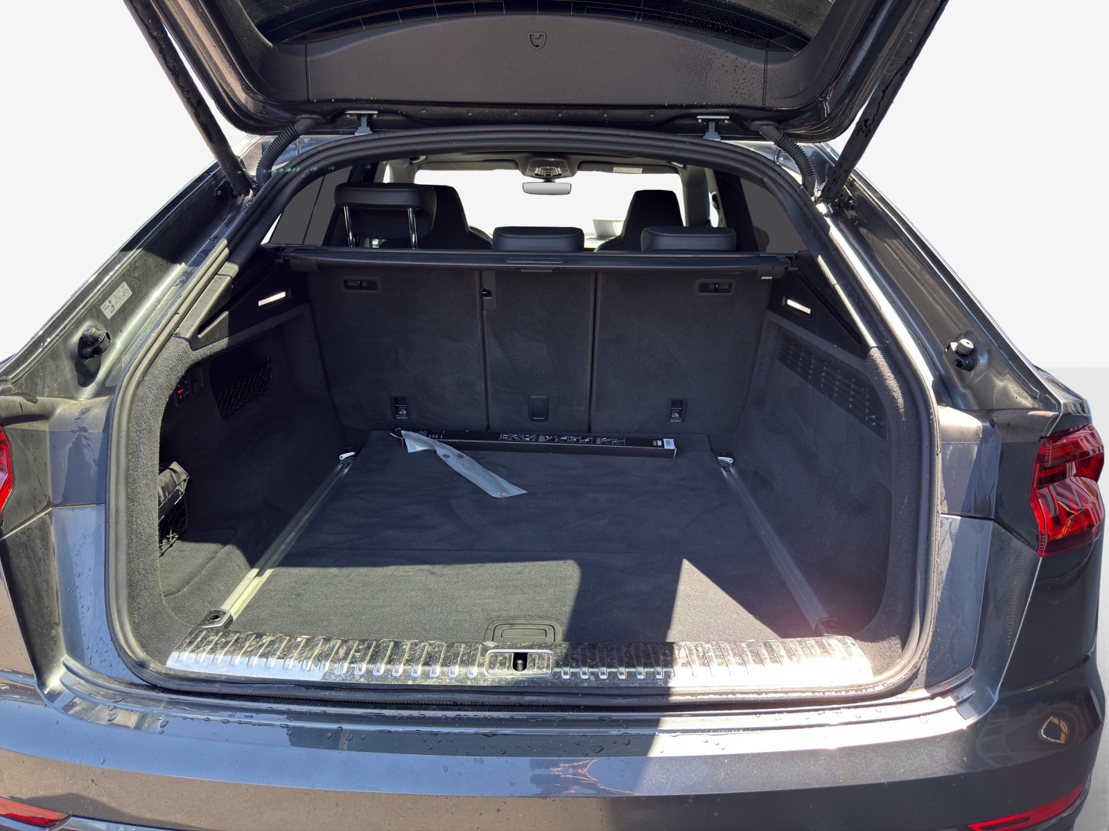 AUDI SQ8 50 TDI quattro tiptronic-image-12