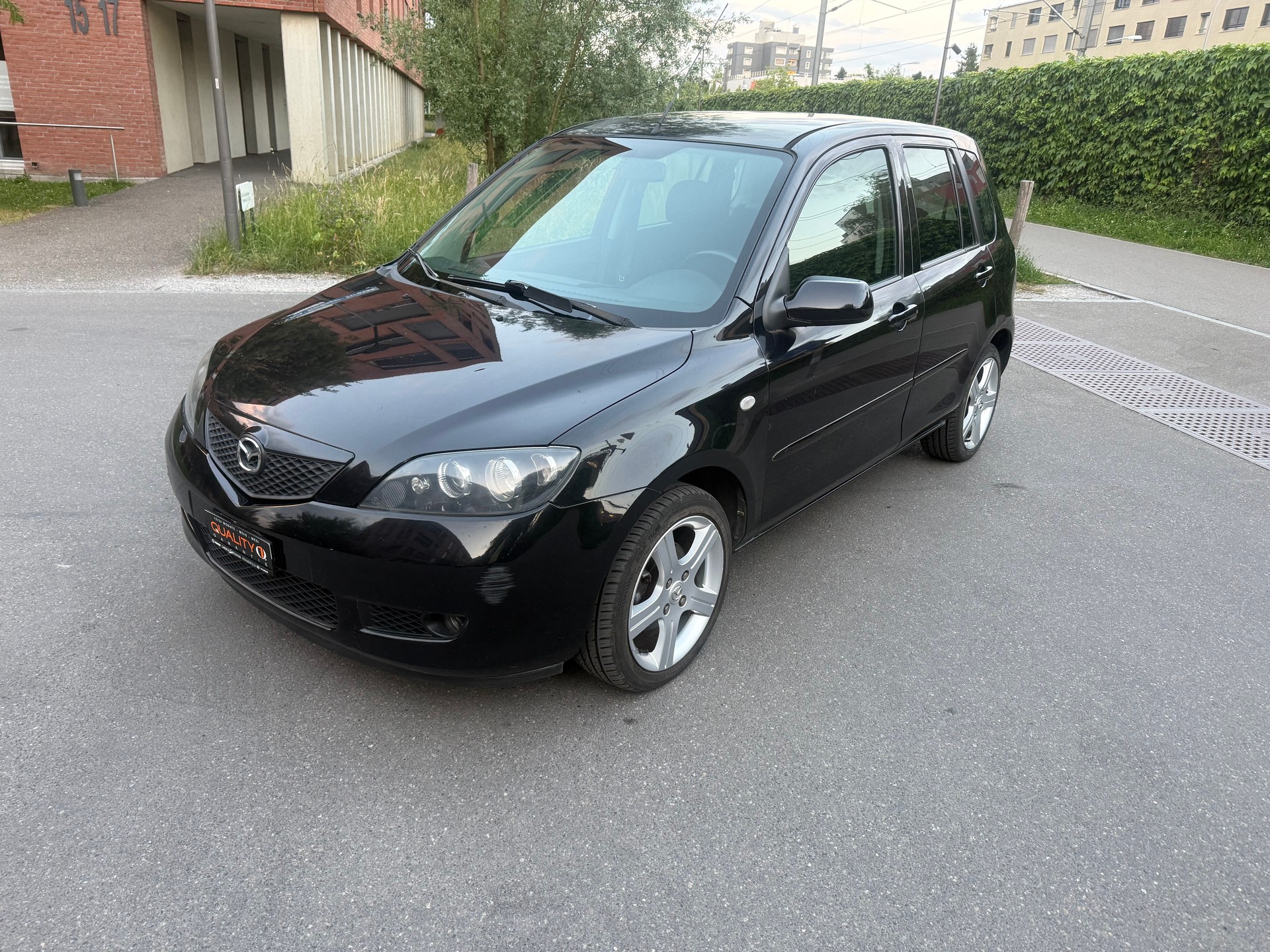 MAZDA 2 1.6i 16V Exclusive-showroom-element-1