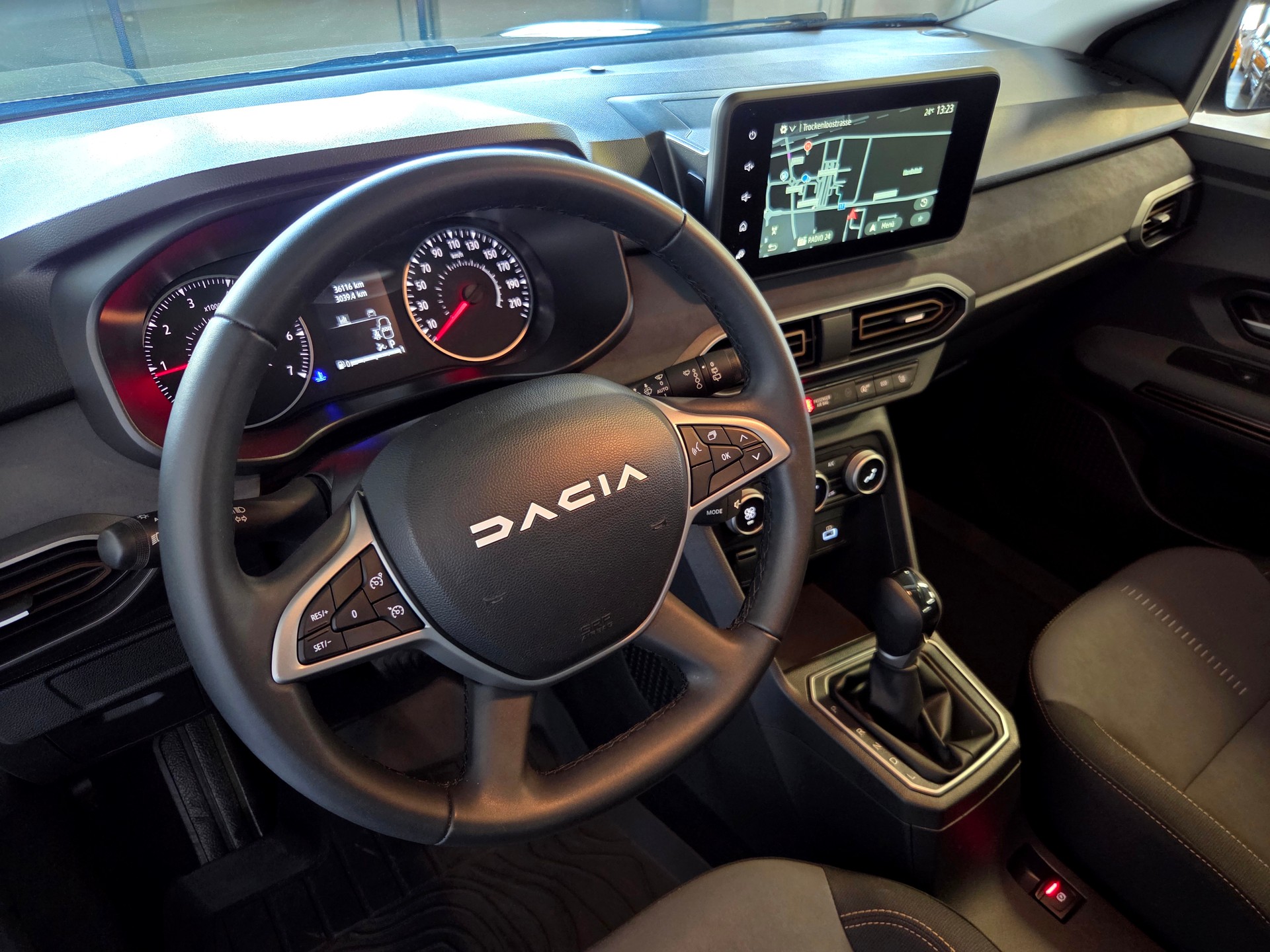 DACIA Sandero 1.0 TCe Stepway Comfort-image-11