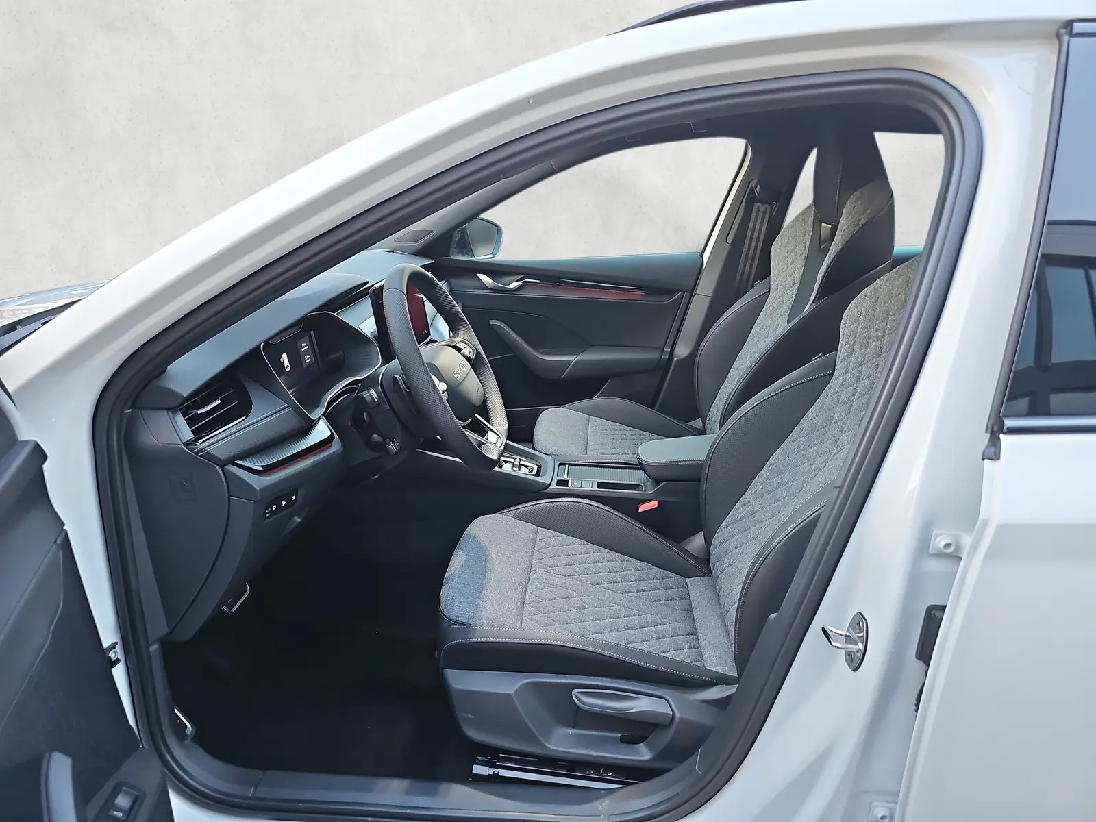 SKODA Octavia Combi 2.0 TSI DSG Sport Line 4x4-image-11