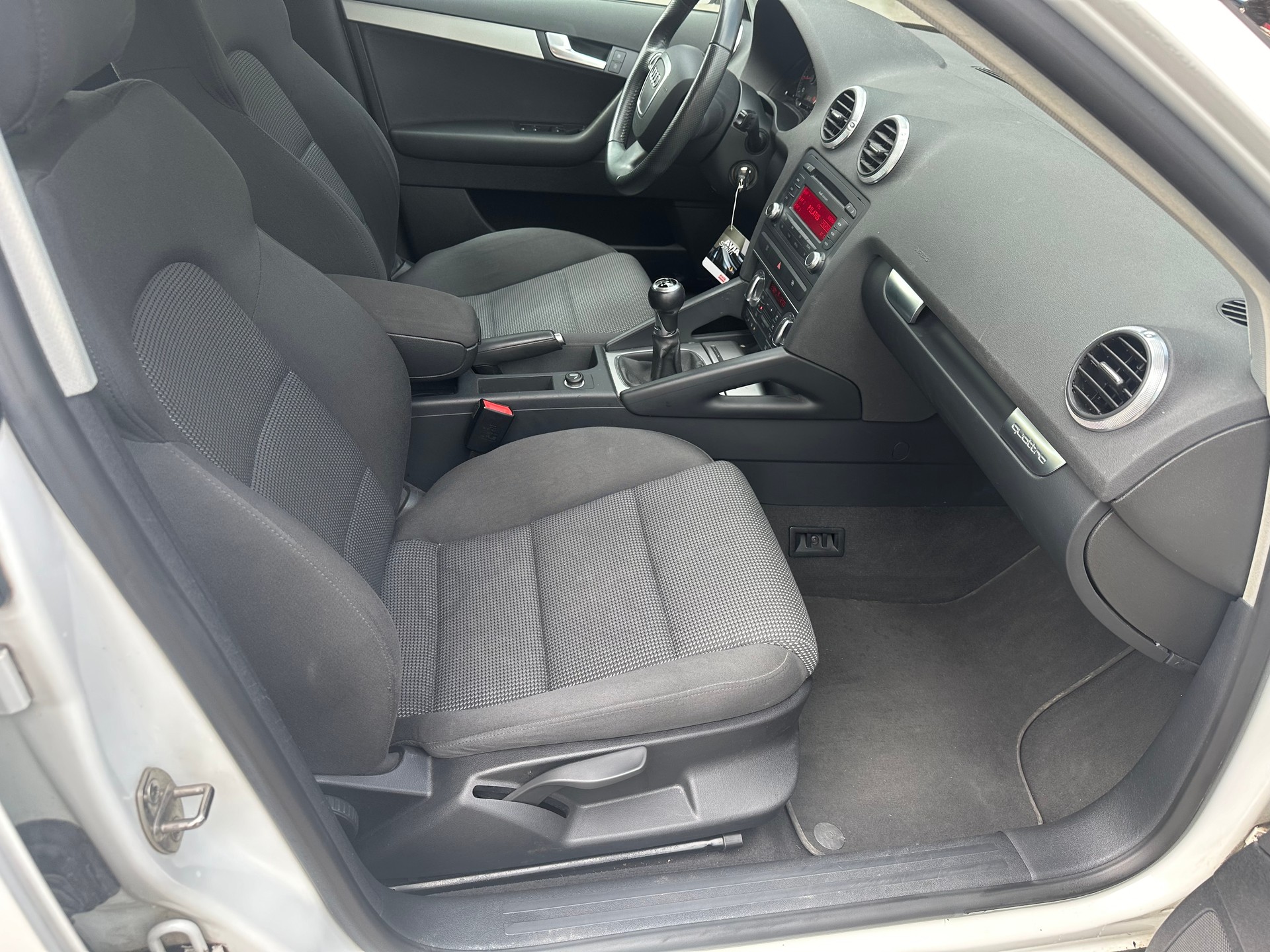 AUDI A3 Sportback 1.8 TFSI Snow quattro-image-9