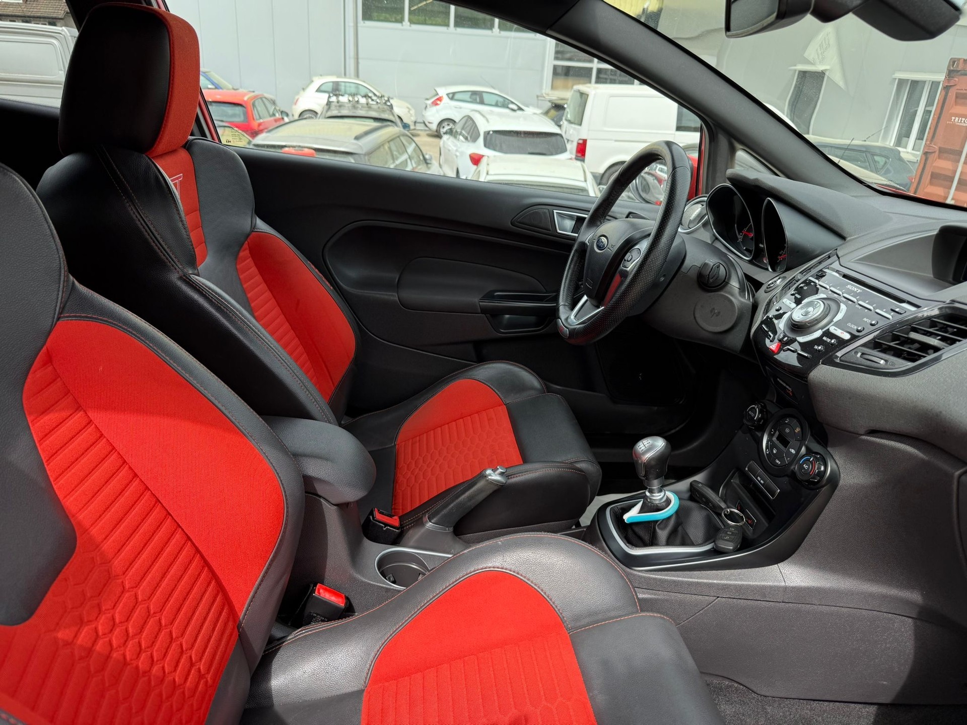 FORD Fiesta 1.6 SCTi ST-1-image-7