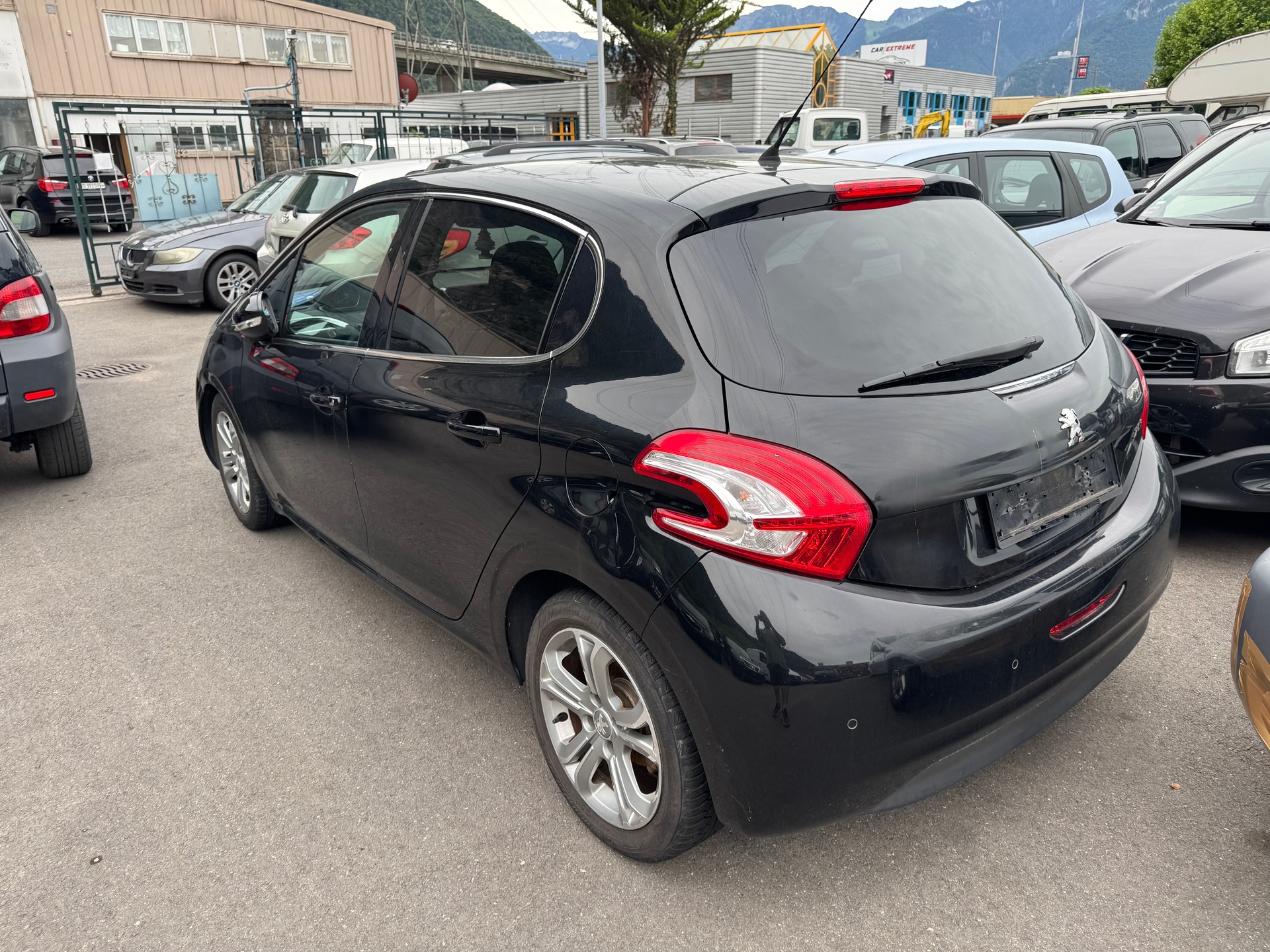 PEUGEOT 208 1.6 VTI Allure Automatik-image-2