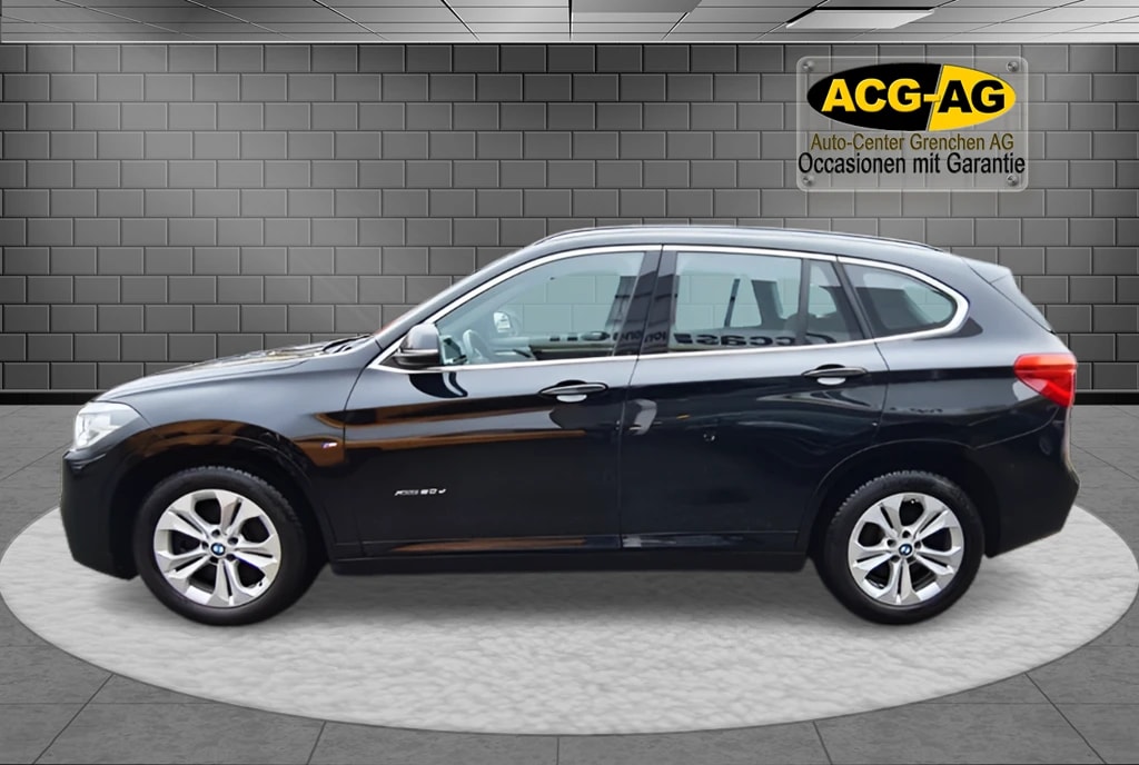 BMW X1 xDrive 20d M Sport Steptronic ** Alcantara-Leder ** Gr-Navi ** RF-Kamera ** Head UP Display ** Frisch Ab MFK & Service **-showroom-element-3