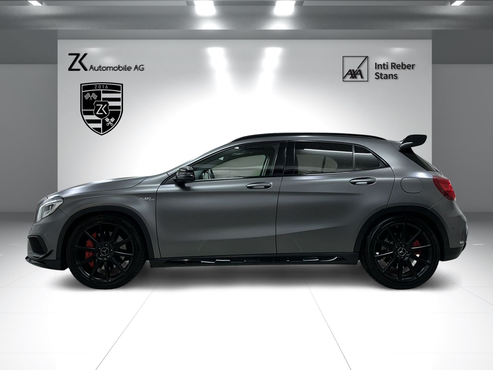 MERCEDES-BENZ GLA 45 AMG Performance Mountain Grey Magno 4Matic 7G-DCT-image-2