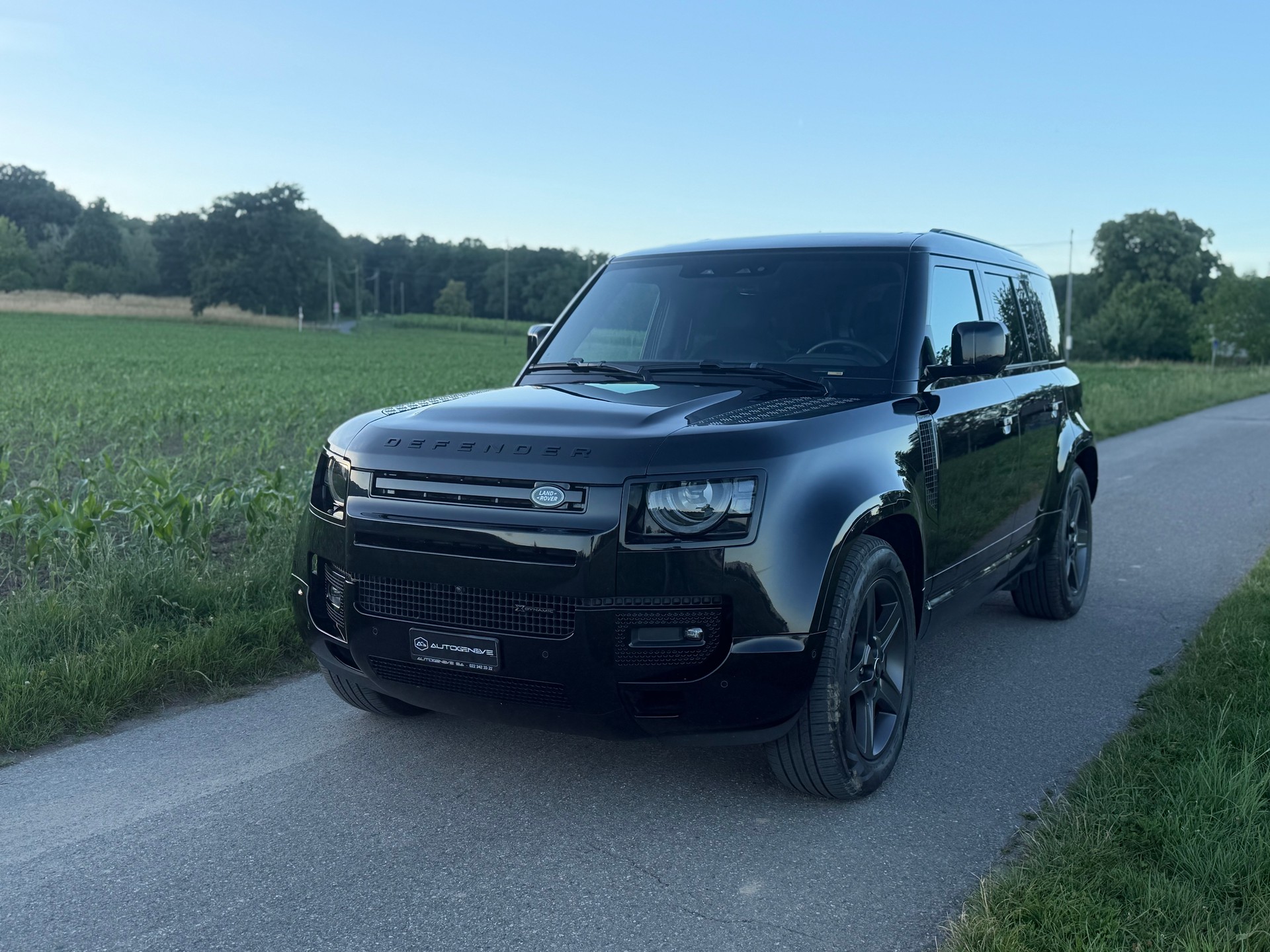LAND ROVER Defender 110 P300 Si4 X-Dynamic HSE AT8