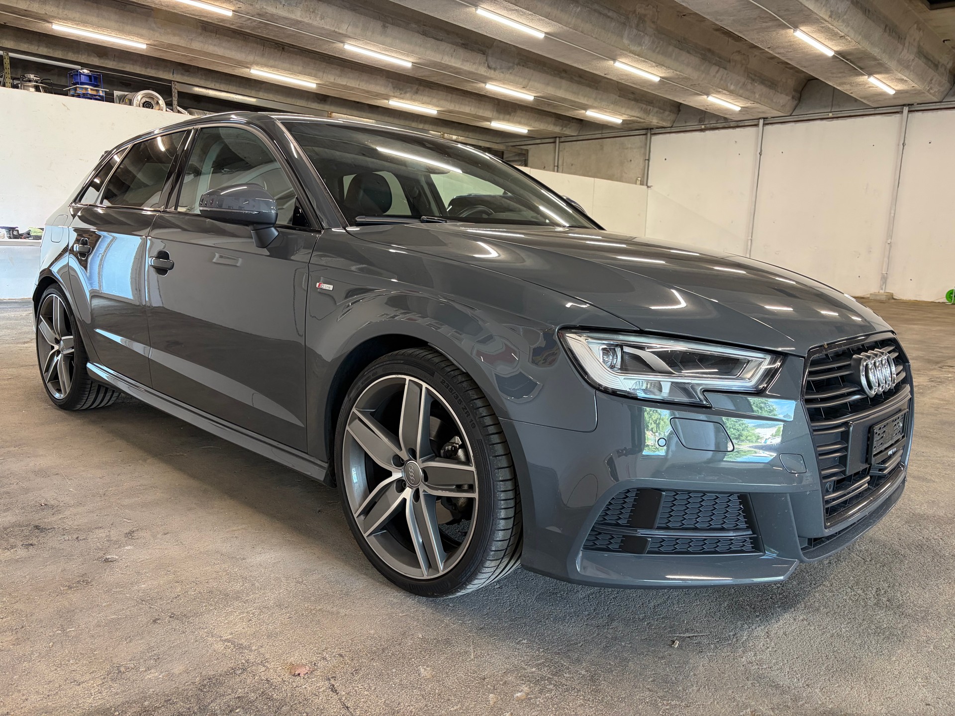 AUDI A3 Sportback 1.5 TFSI S-tronic Sport-showroom-element-2