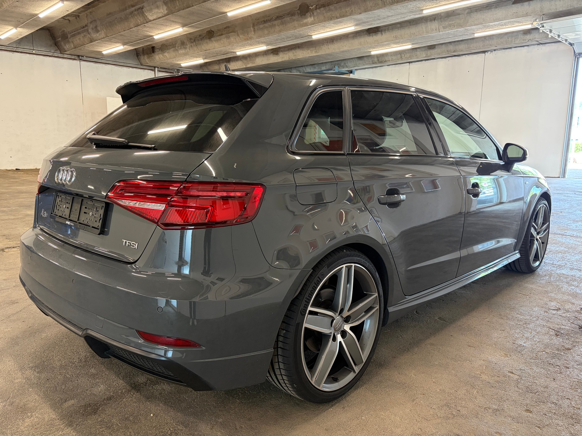 AUDI A3 Sportback 1.5 TFSI S-tronic Sport-showroom-element-3