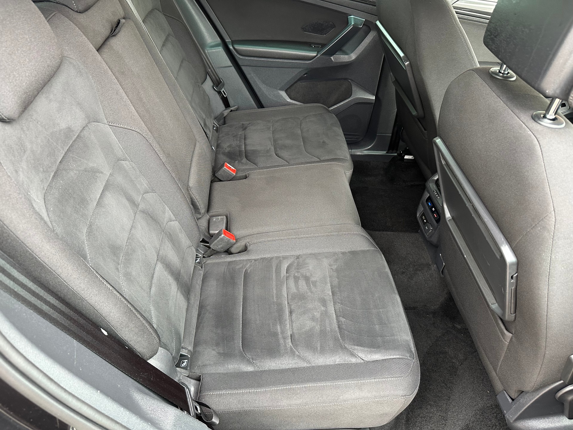 VW Tiguan 2.0 TDI SCR Highline 4Motion DSG-image-10
