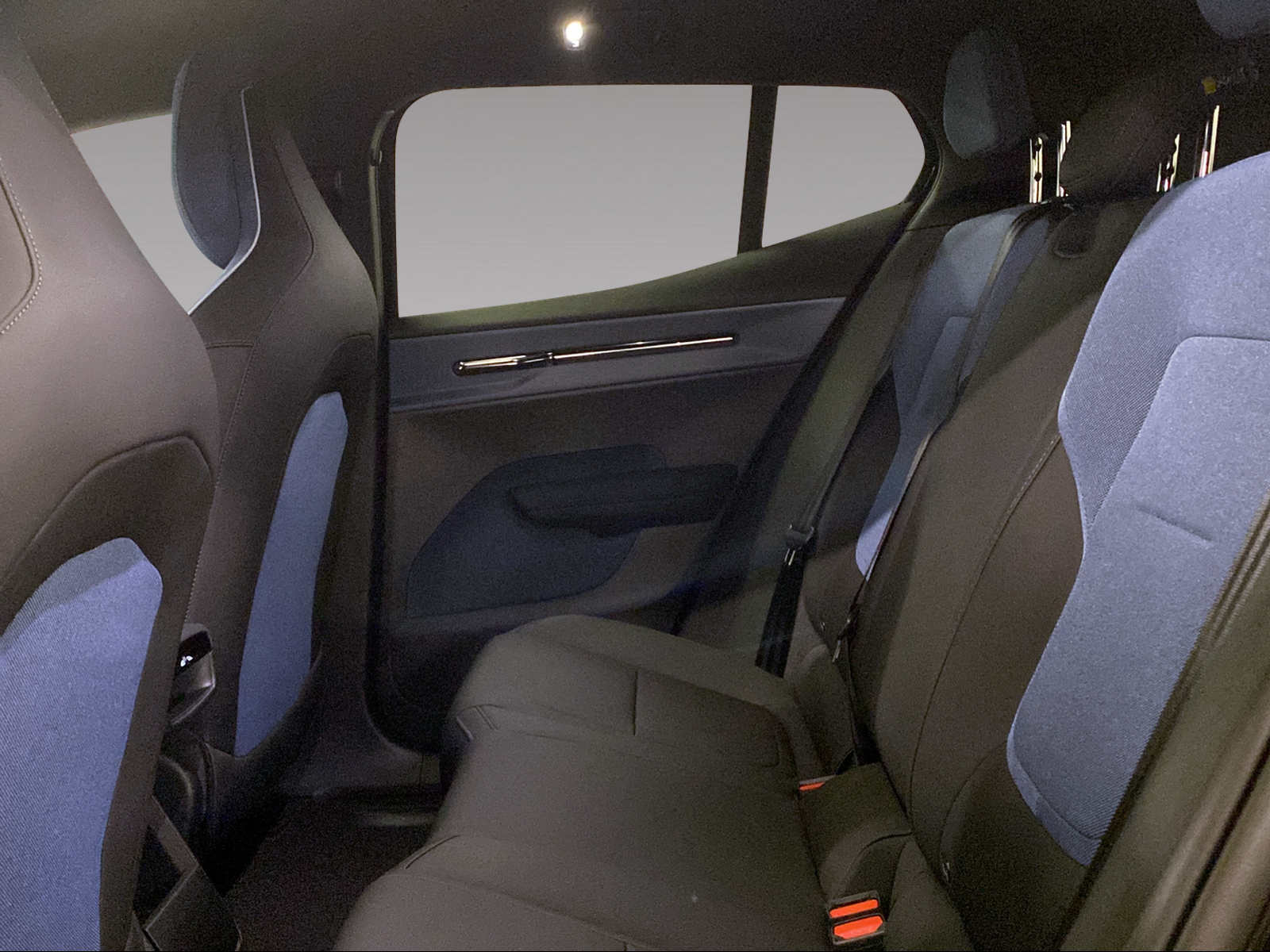 VOLVO EX30 E60 Twin Ultra Performance AWD-image-13