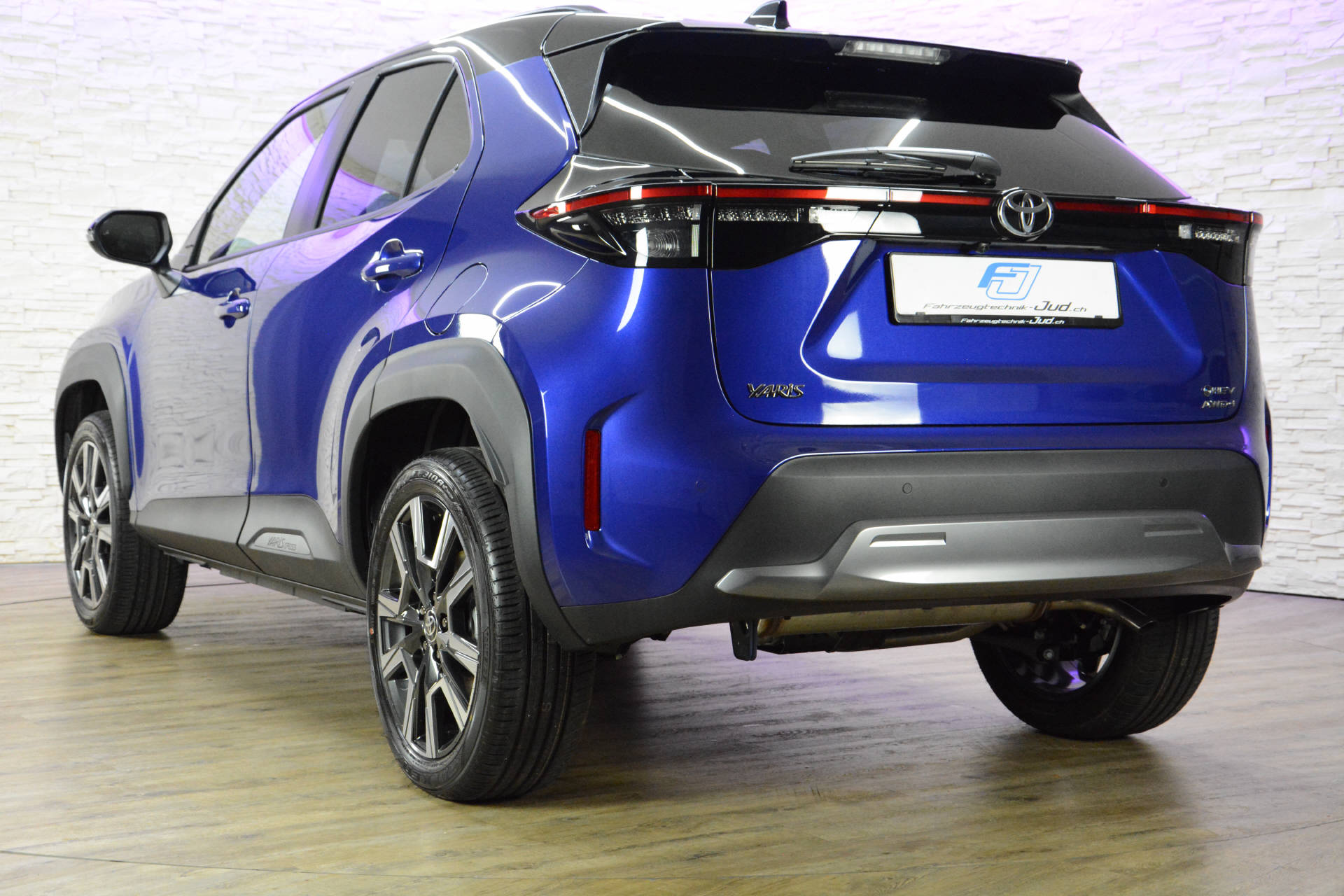 TOYOTA TOYOTA Yaris Cross 1.5 VVT-i HSD Premium AWD-i-image-5