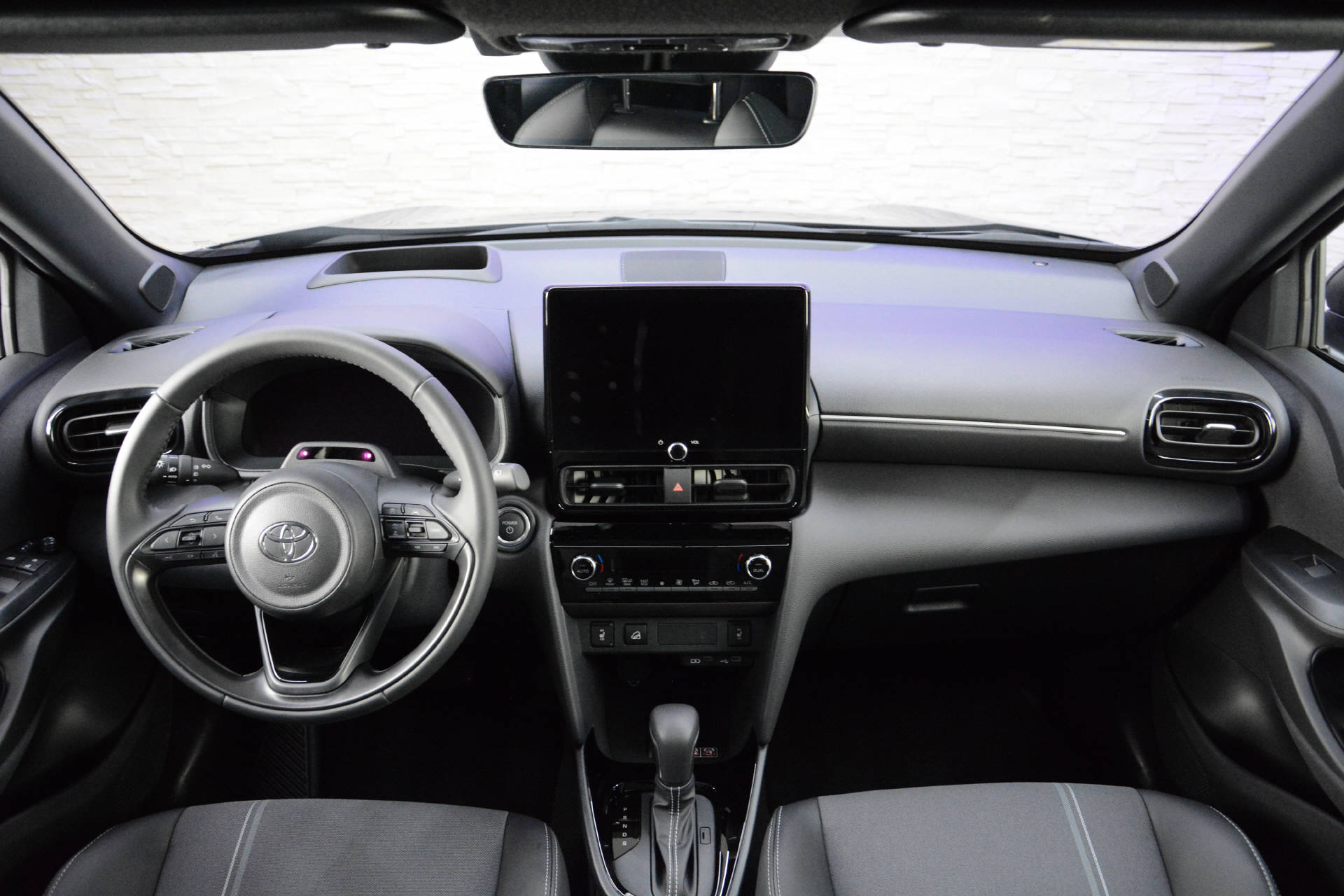 TOYOTA TOYOTA Yaris Cross 1.5 VVT-i HSD Premium AWD-i-image-11