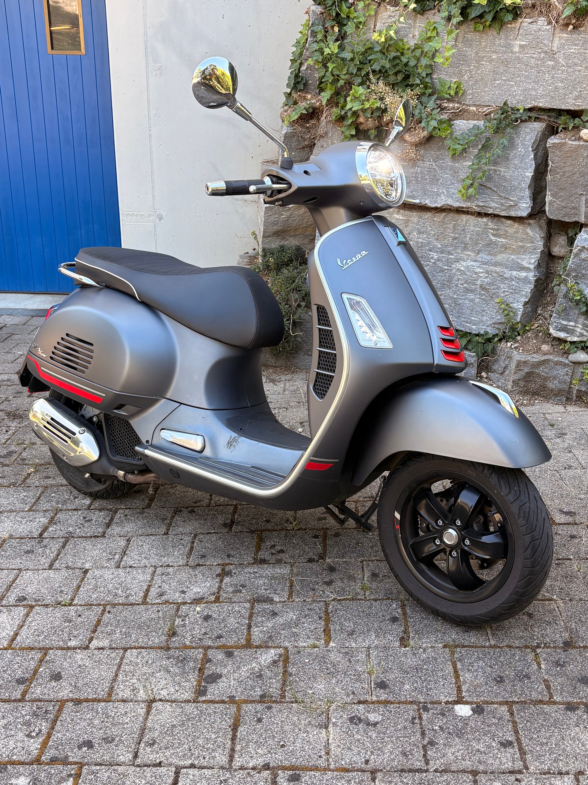 PIAGGIO Vespa GTS 125 Super Sport ABS-image-0