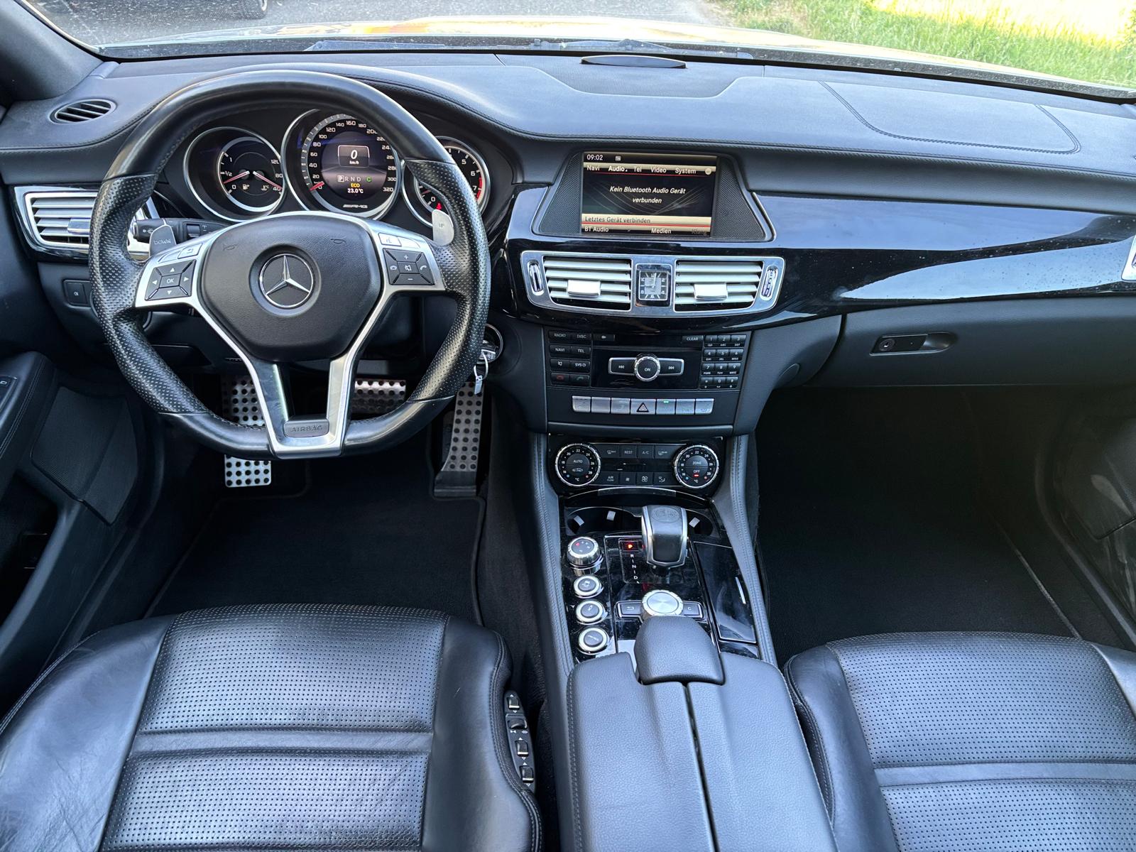 MERCEDES-BENZ CLS Shooting Brake 63 AMG 4Matic Speedshift MCT-image-12