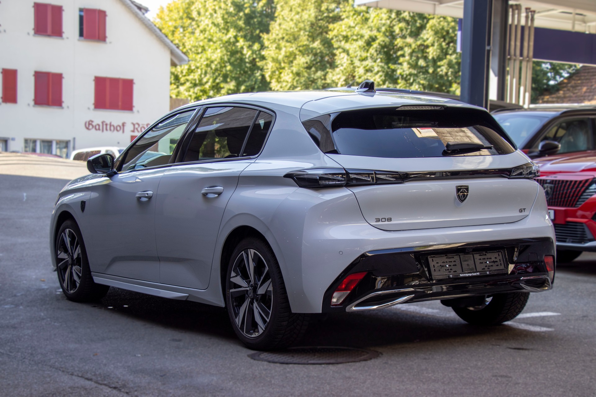 PEUGEOT 308 1.2 HEV 145 GT-showroom-element-3