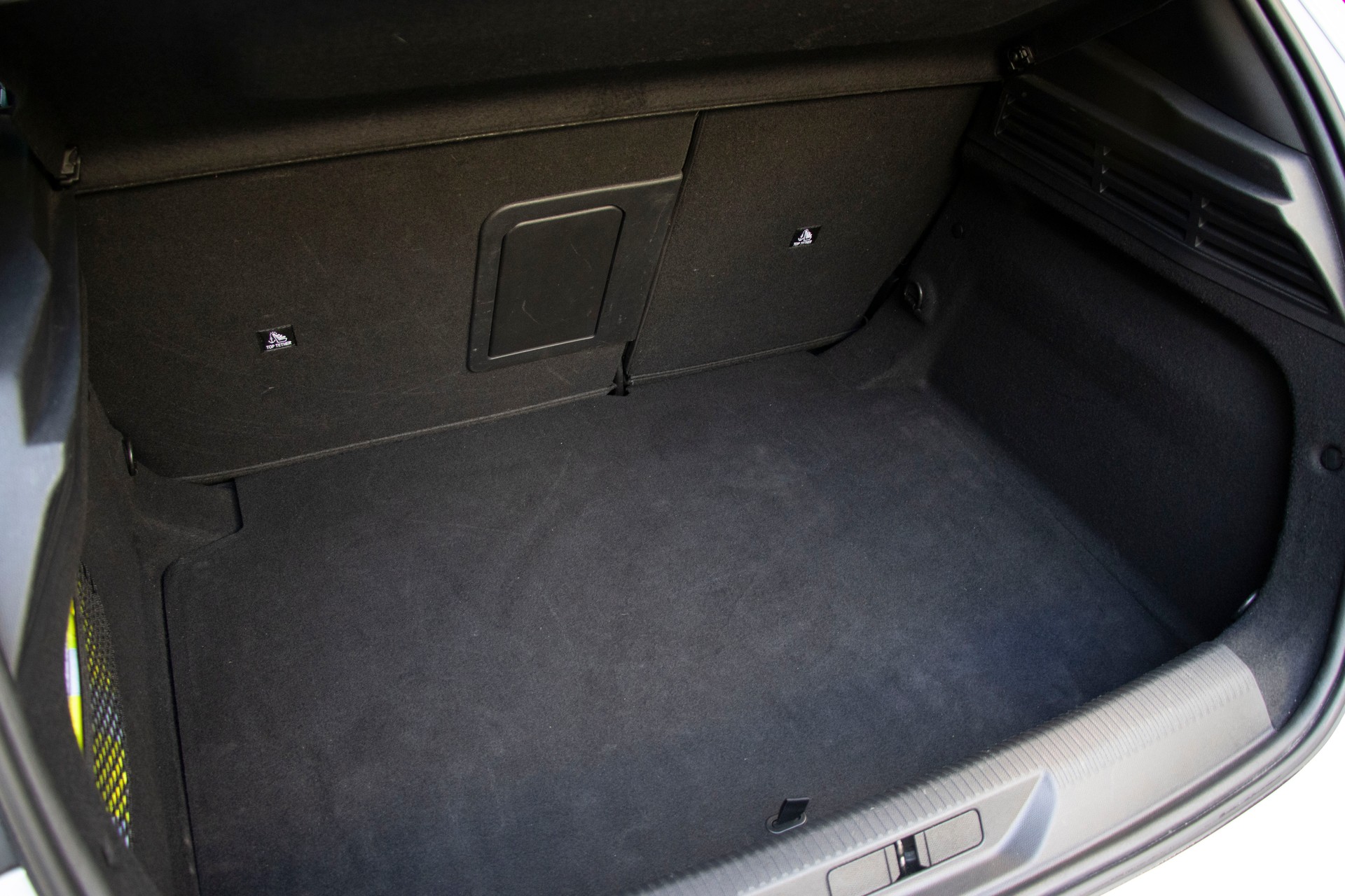 PEUGEOT 308 1.2 HEV 145 GT-image-9