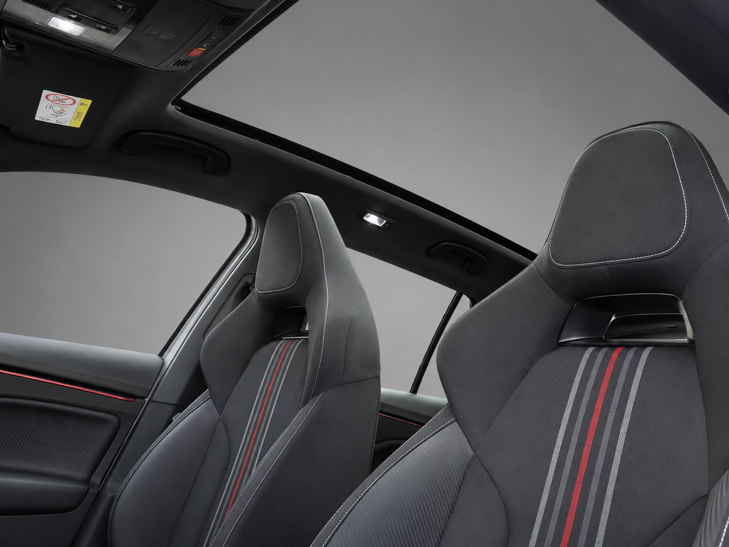 SKODA Kamiq 1.5 TSI Monte Carlo DSG-image-10