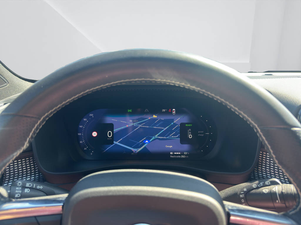 VOLVO XC40 P8 Twin R-Design AWD-image-13