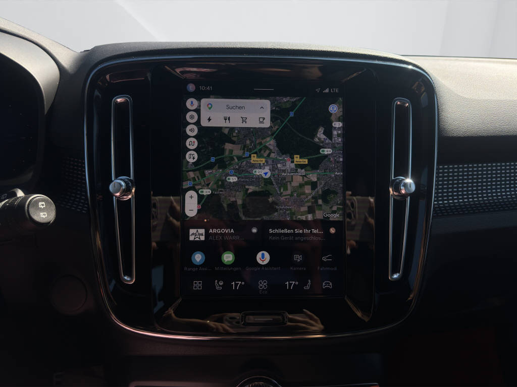 VOLVO XC40 P8 Twin R-Design AWD-image-12