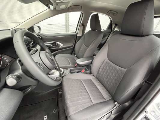 TOYOTA Yaris 1.5 Comfort e-CVT-image-8