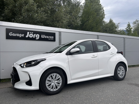 TOYOTA Yaris 1.5 Comfort e-CVT