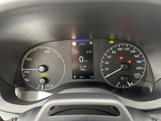 TOYOTA Yaris 1.5 Comfort e-CVT-image-13