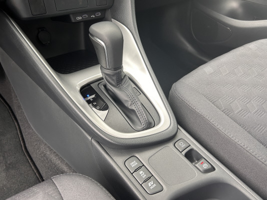 TOYOTA Yaris 1.5 Comfort e-CVT-image-12