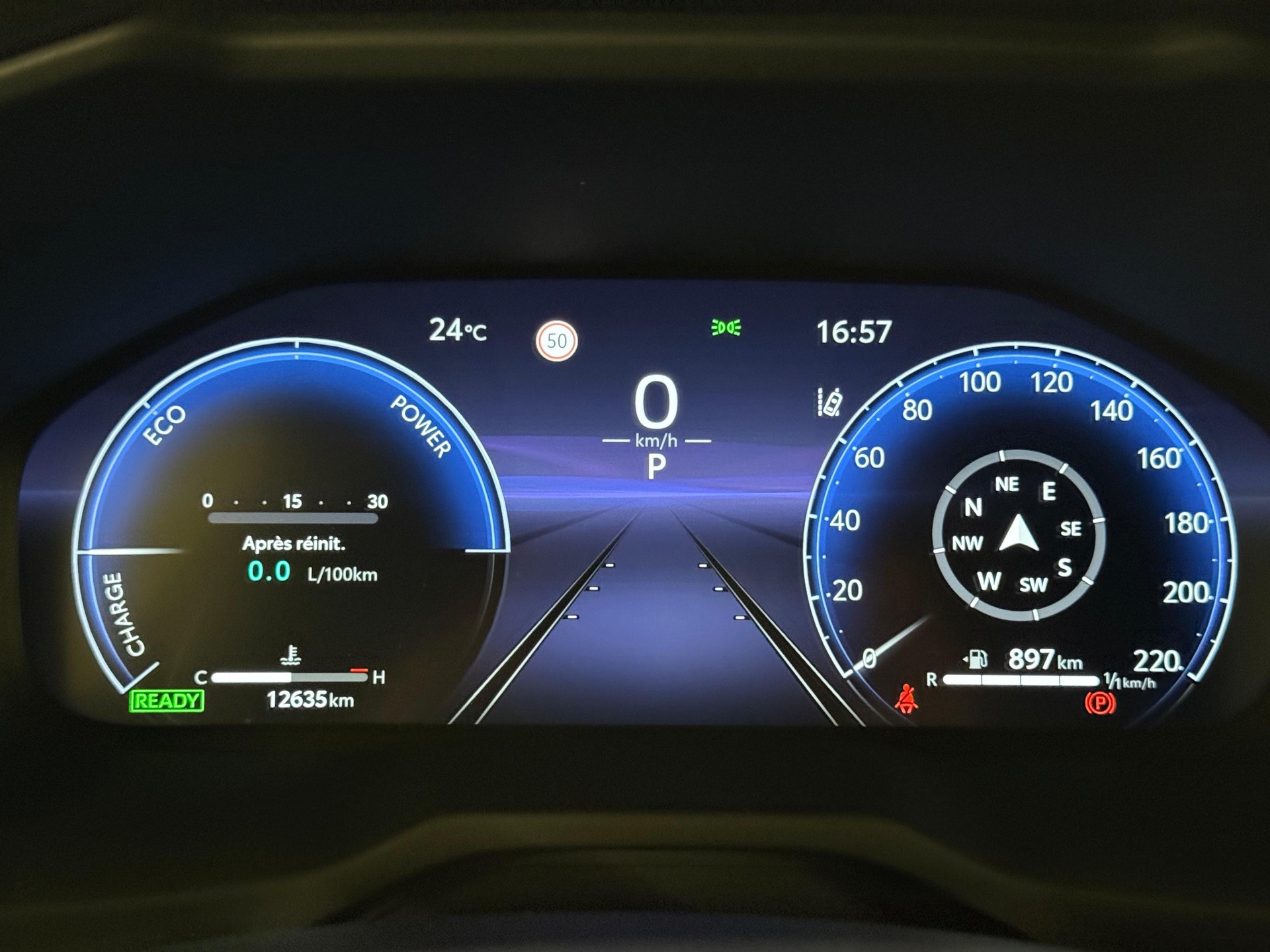 TOYOTA RAV4 2.5 HEV Style-image-14