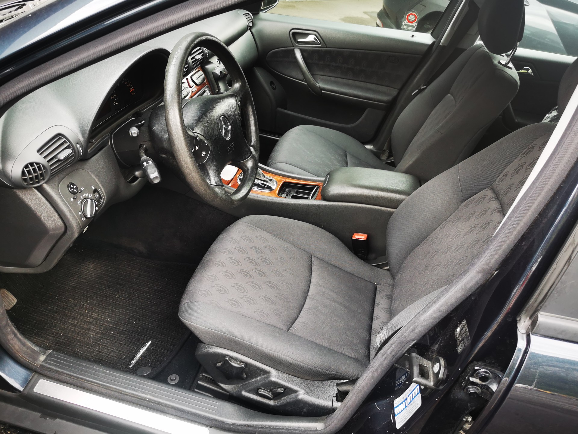 MERCEDES-BENZ C 200 Kompressor Classic-image-9