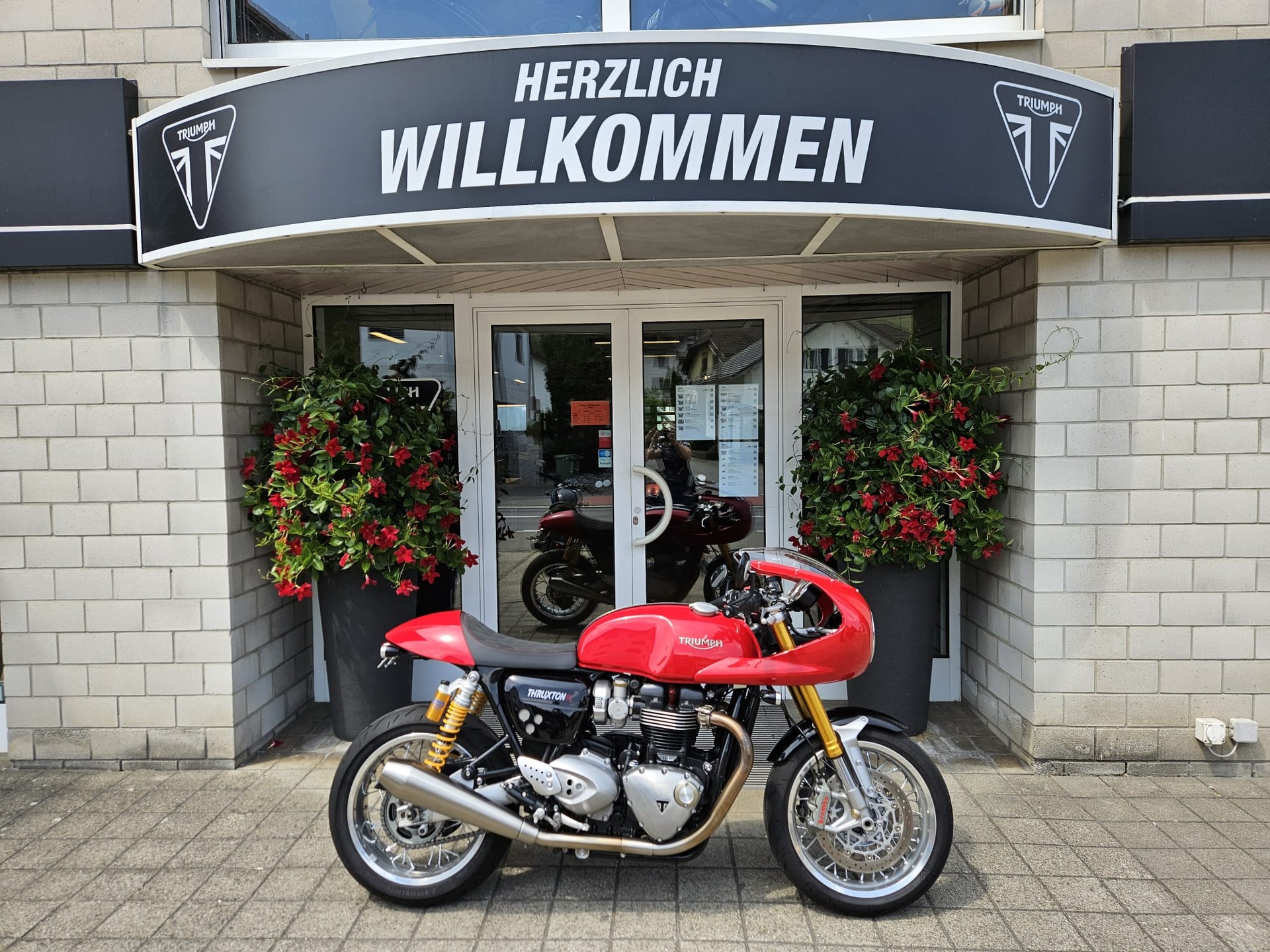 TRIUMPH Thruxton R 1200 i ABS-image-0