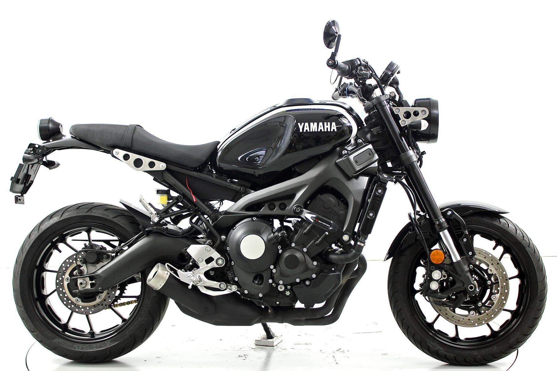 YAMAHA XSR 900 ABS-image-3