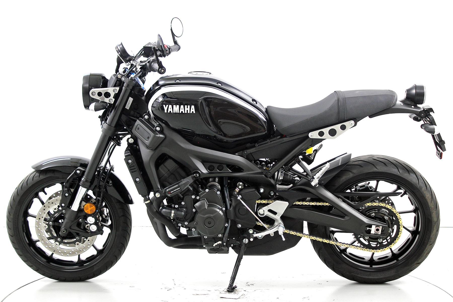 YAMAHA XSR 900 ABS-image-4