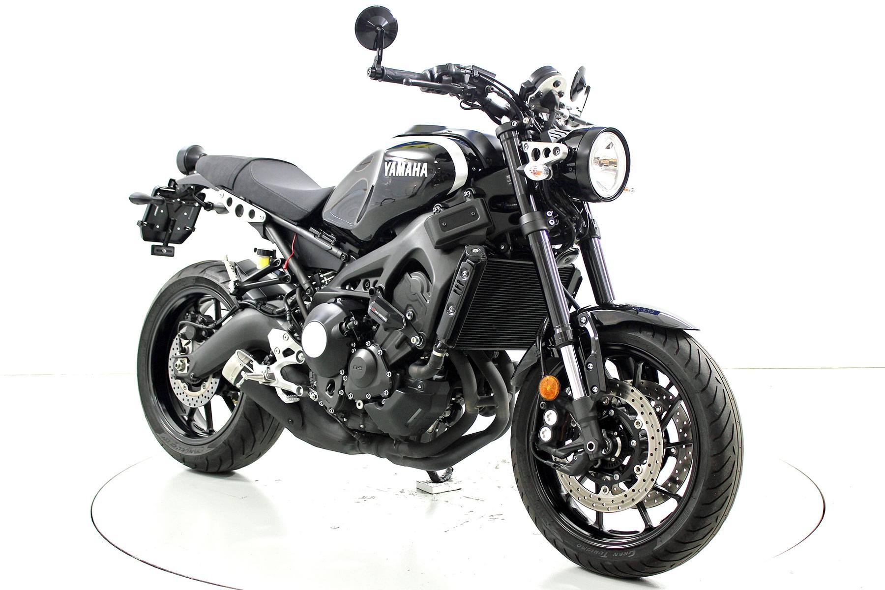 YAMAHA XSR 900 ABS-image-1