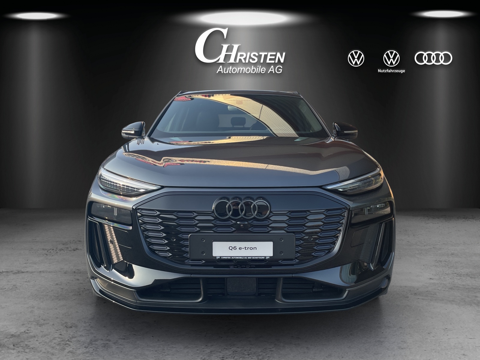 AUDI Q6 e-tron quattro-showroom-element-2