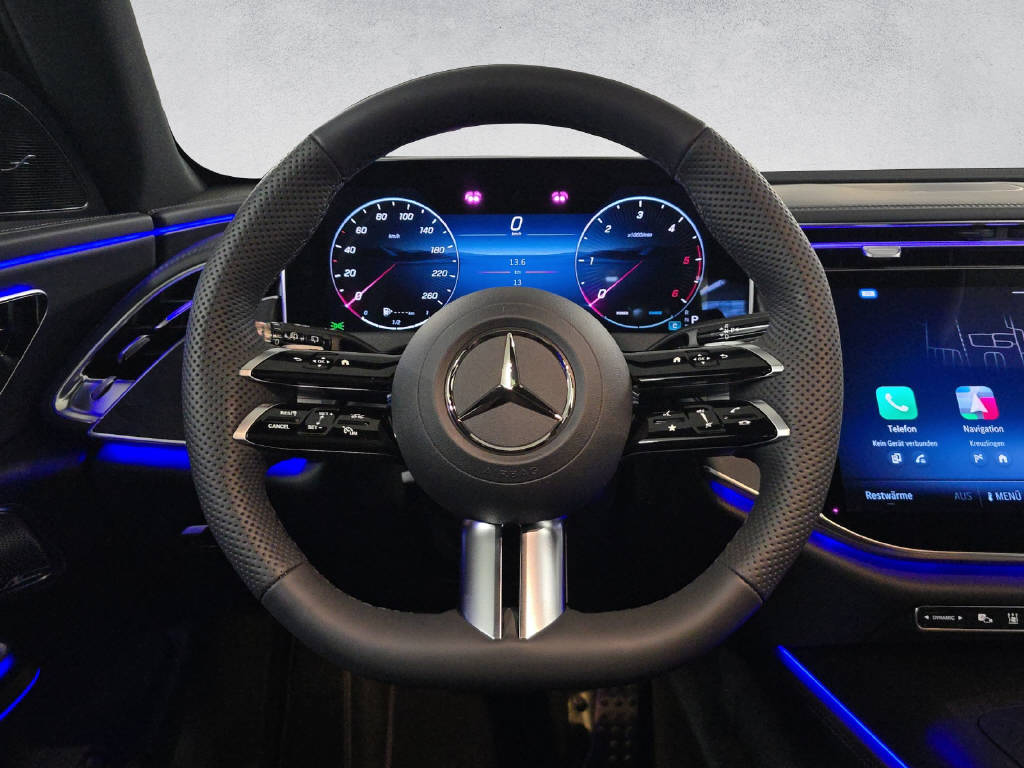 MERCEDES-BENZ E 450 d AMG Line 4Matic T-Modell-image-11