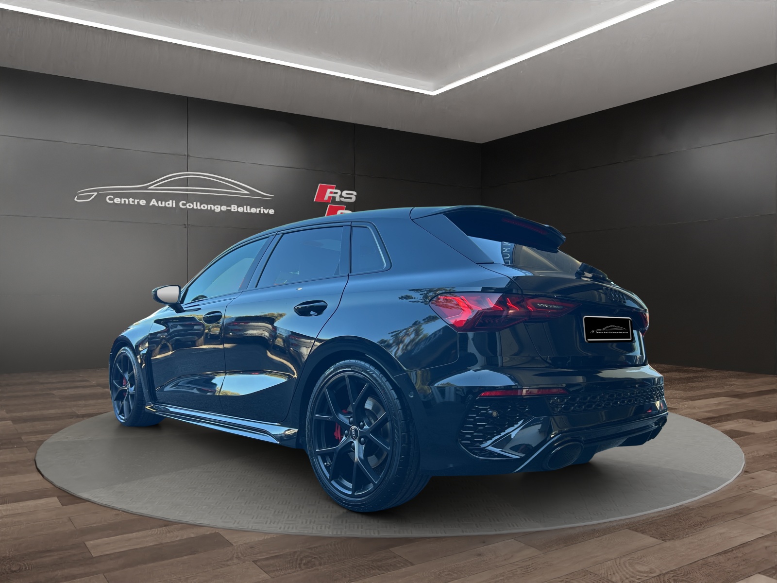 AUDI RS3 Sportback 2.5 TSI quattro S-tronic-showroom-element-3